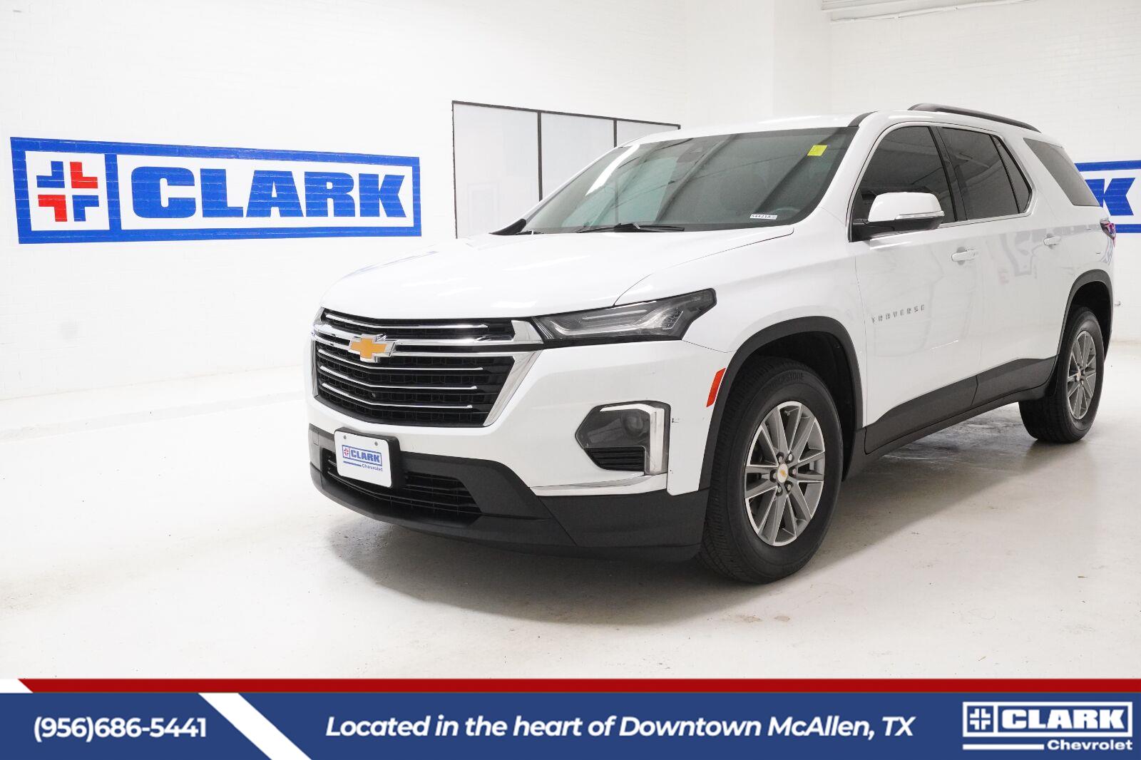 Summit White 2023 Chevrolet Traverse SUV / Crossover Front-Wheel Drive 9-Speed Automatic