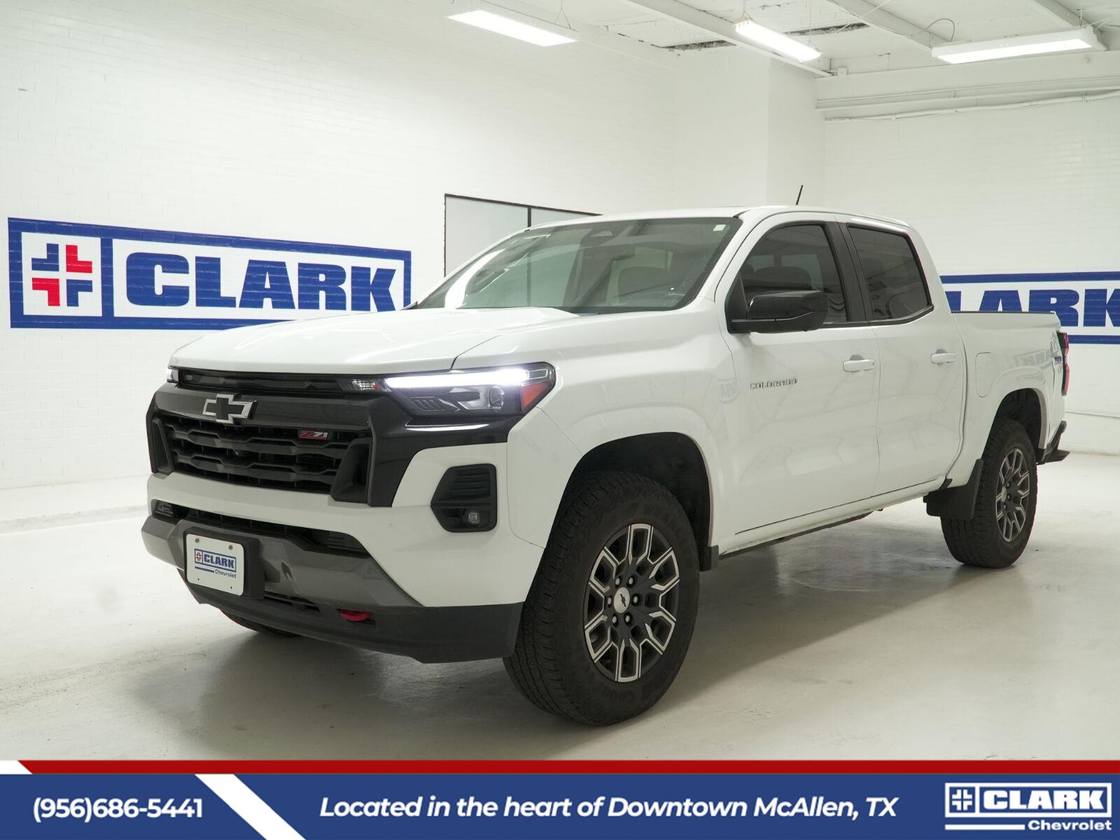 Summit White 2023 Chevrolet Colorado Pickup Truck Four-Wheel Drive 8-Speed Automatic