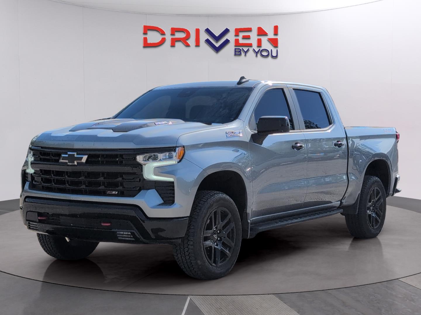 Sterling Gray Metallic 2025 Chevrolet Silverado 1500 LT Trail Boss Crew Cab 4WD Pickup Truck Four-Wheel Drive Automatic