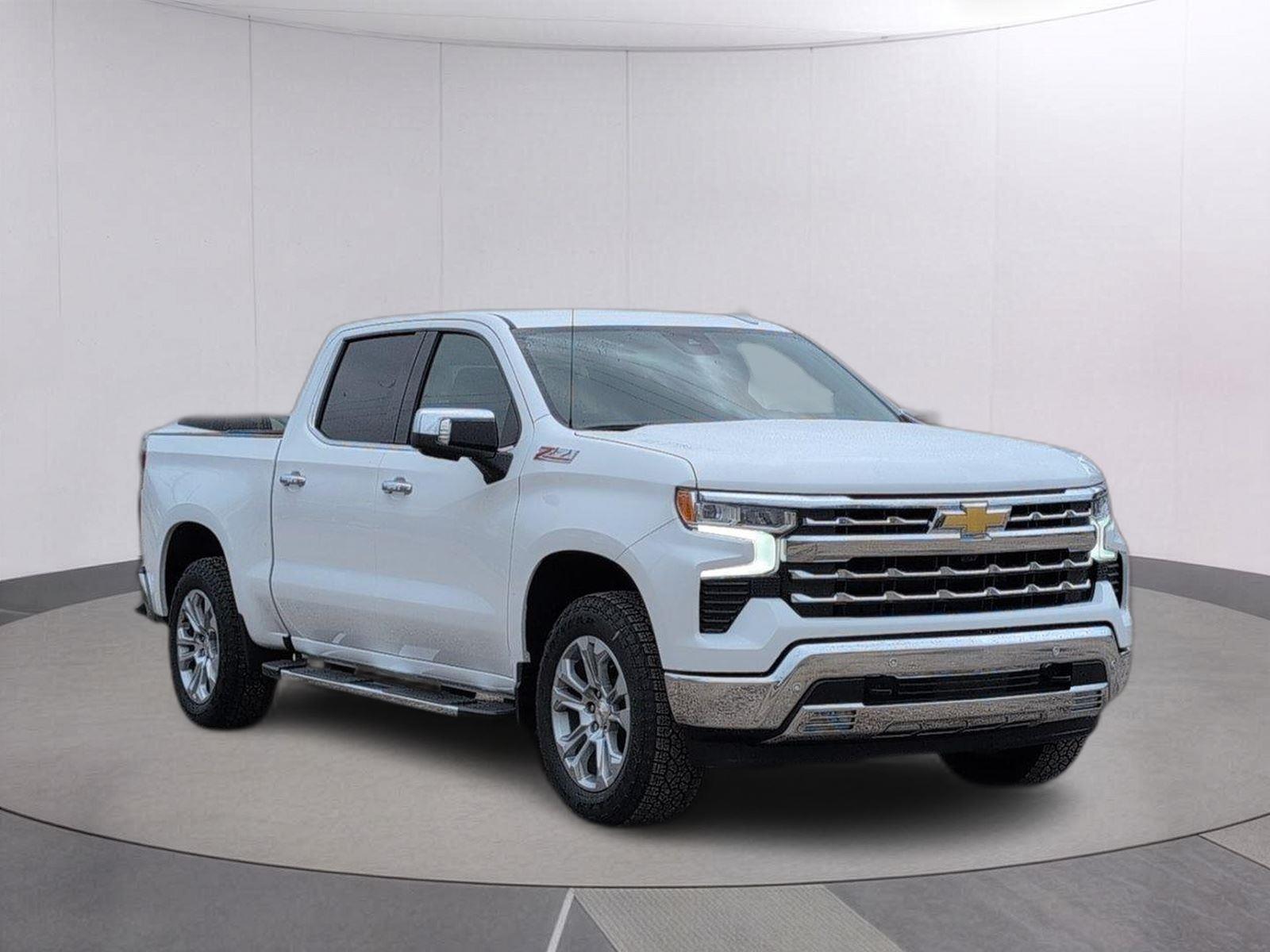 Summit White 2026 Chevrolet Silverado 1500 Pickup Truck Four-Wheel Drive Automatic