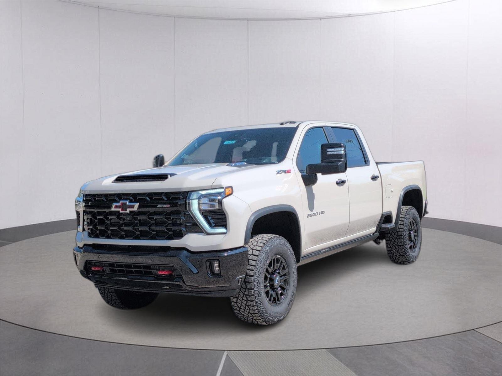 White Sands 2026 Chevrolet Silverado 2500HD Pickup Truck Four-Wheel Drive Automatic