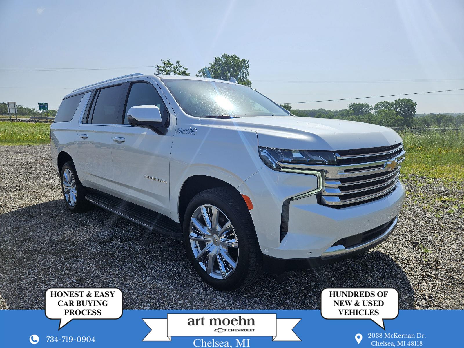 White (Iridescent Pearl Tricoat) 2023 Chevrolet Suburban SUV / Crossover Four-Wheel Drive Automatic
