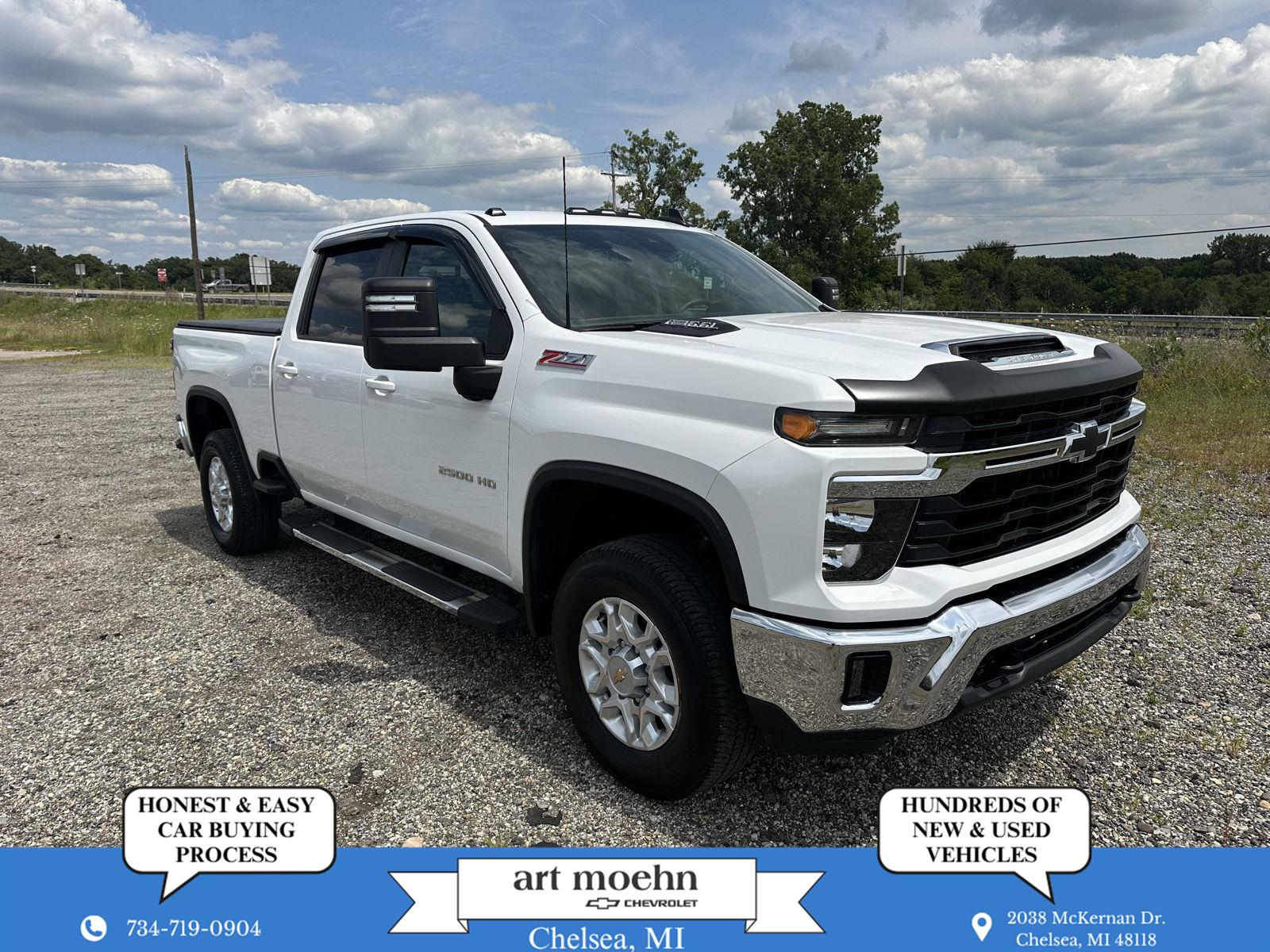 Summit White 2025 Chevrolet Silverado 2500HD Pickup Truck Four-Wheel Drive Automatic