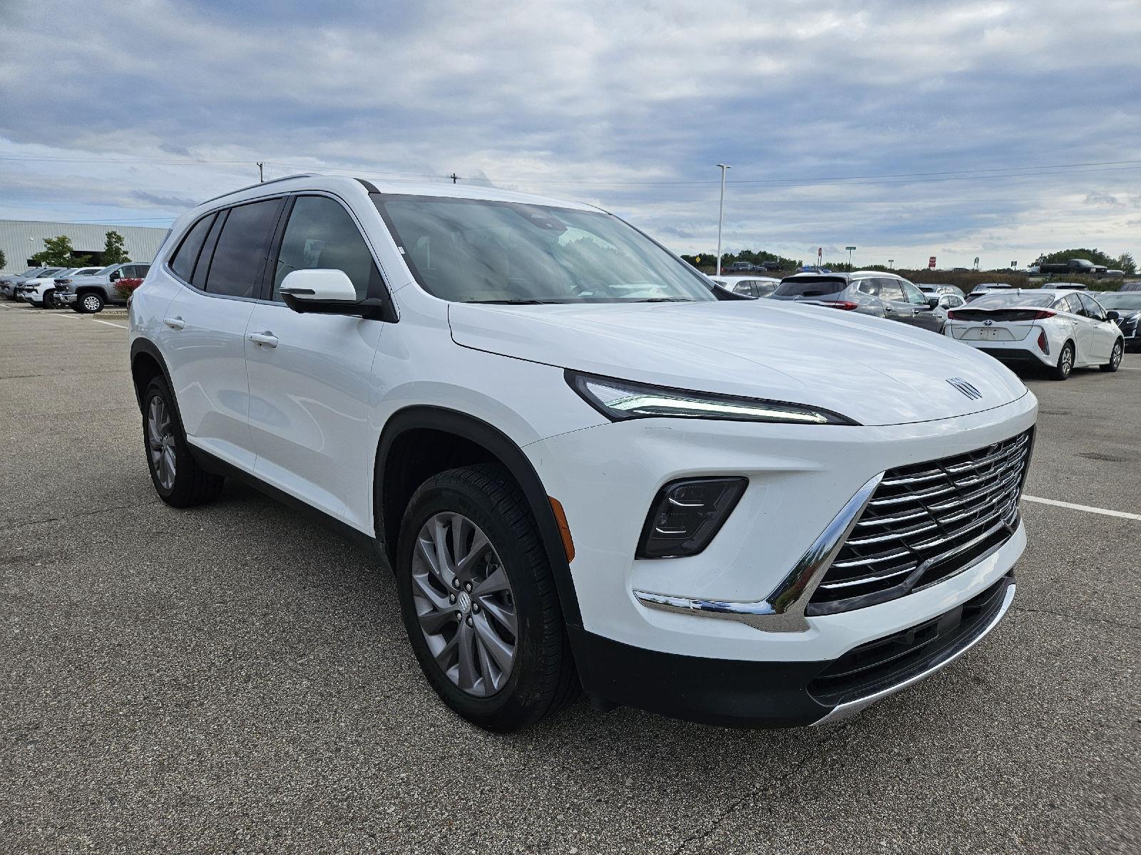 Summit White 2026 Buick Enclave SUV / Crossover Four-Wheel Drive 8-Speed Automatic