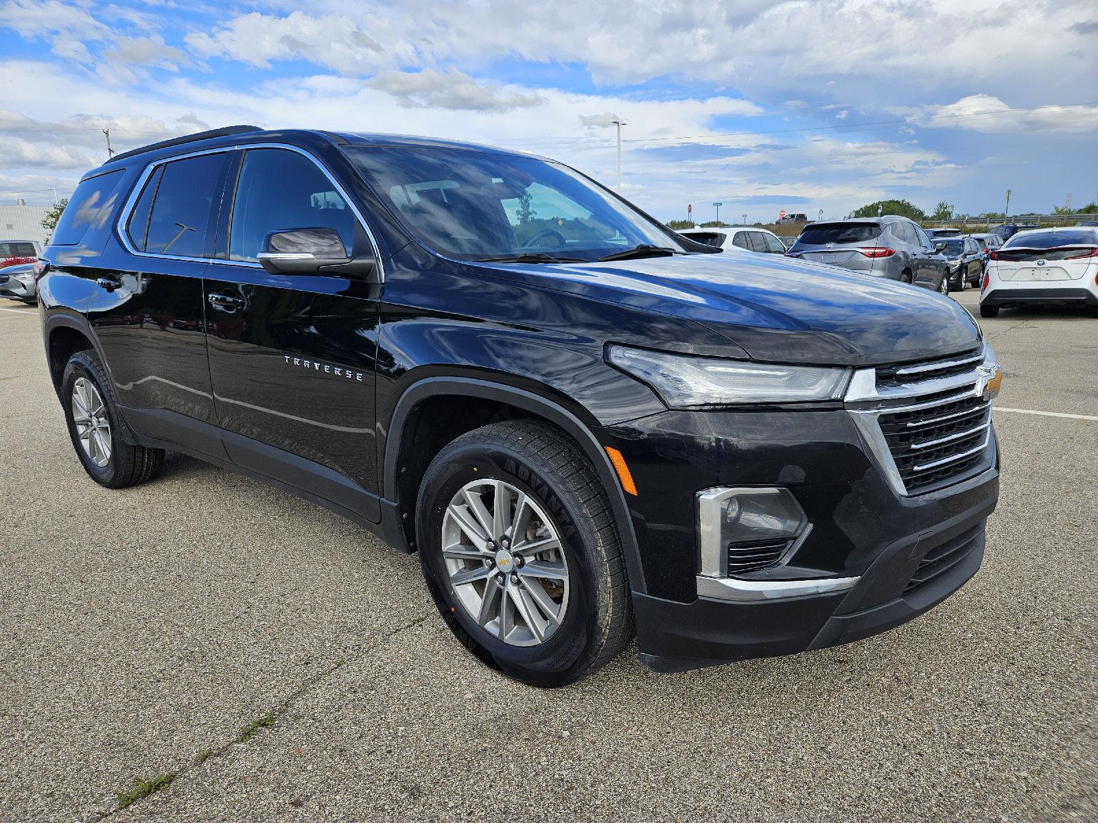 Mosaic Black Metallic 2023 Chevrolet Traverse SUV / Crossover Front-Wheel Drive 9-Speed Automatic
