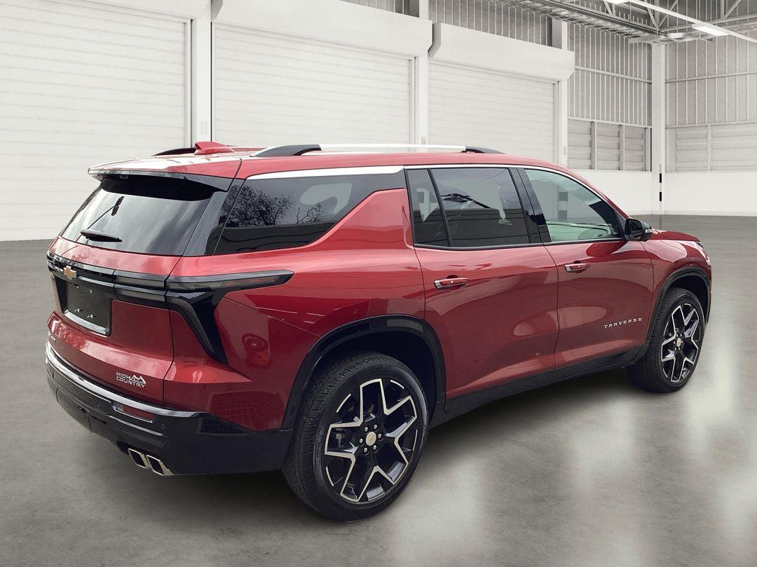 Used 2025 Chevrolet Traverse SUV
