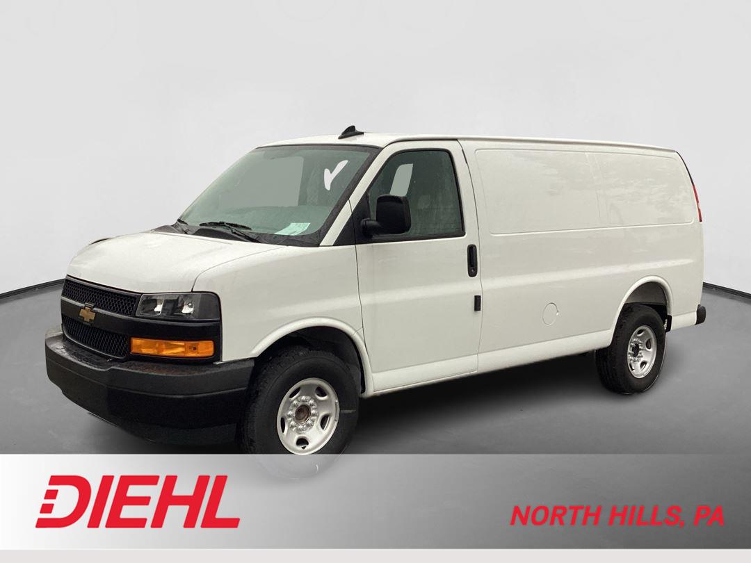 2025 Chevrolet Express Base's photo