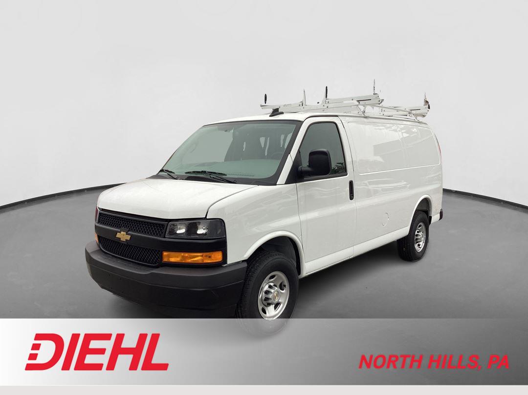 2025 Chevrolet Express Base's photo