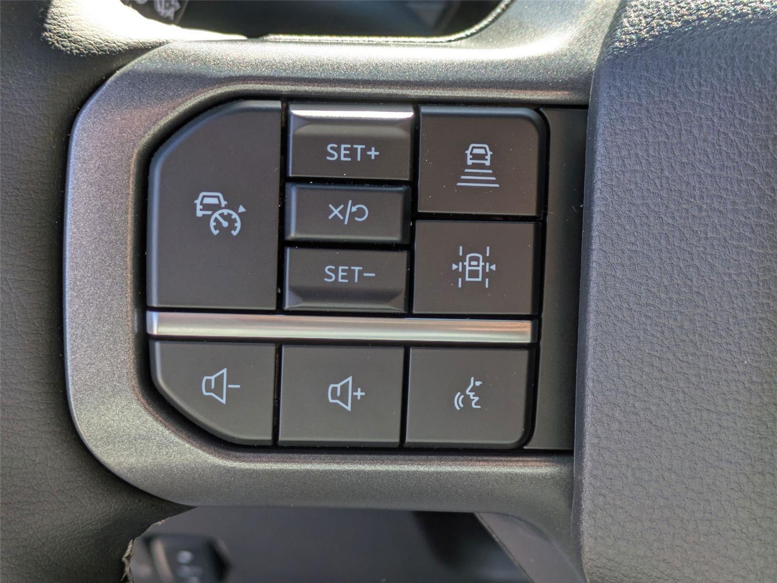 New 2026 Star White Metallic Tri-Coat Ford LARIAT image 18