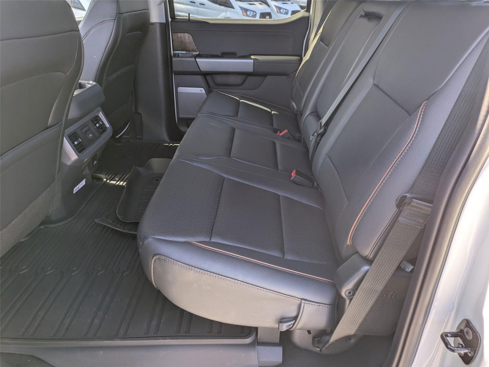 New 2026 Star White Metallic Tri-Coat Ford LARIAT image 33