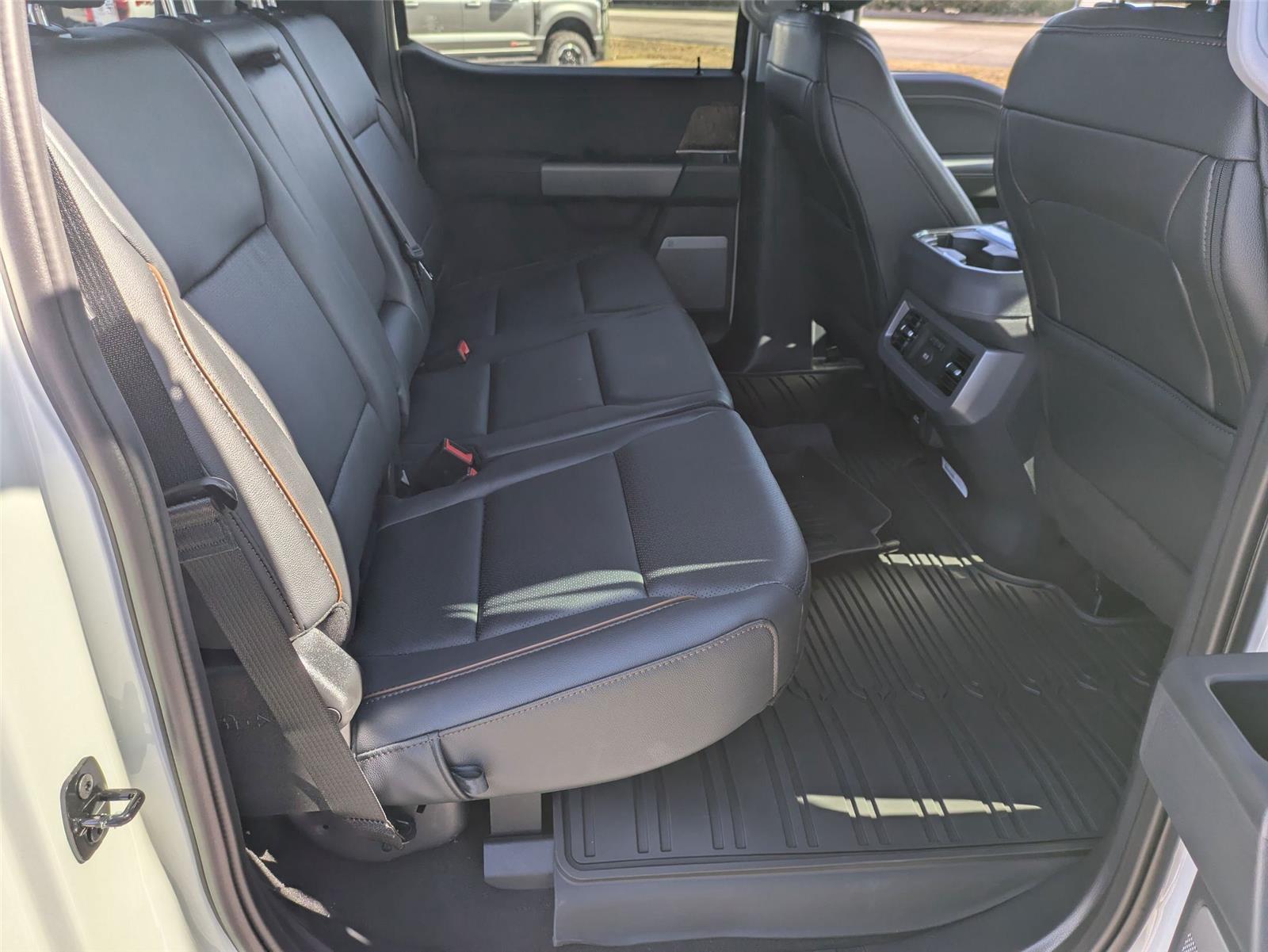 New 2026 Star White Metallic Tri-Coat Ford LARIAT image 37