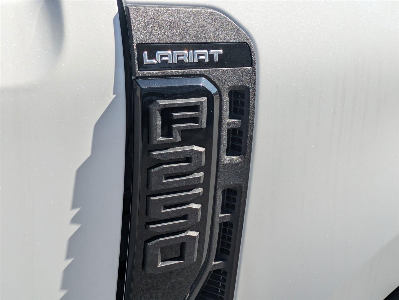 New 2026 Star White Metallic Tri-Coat Ford LARIAT image 43