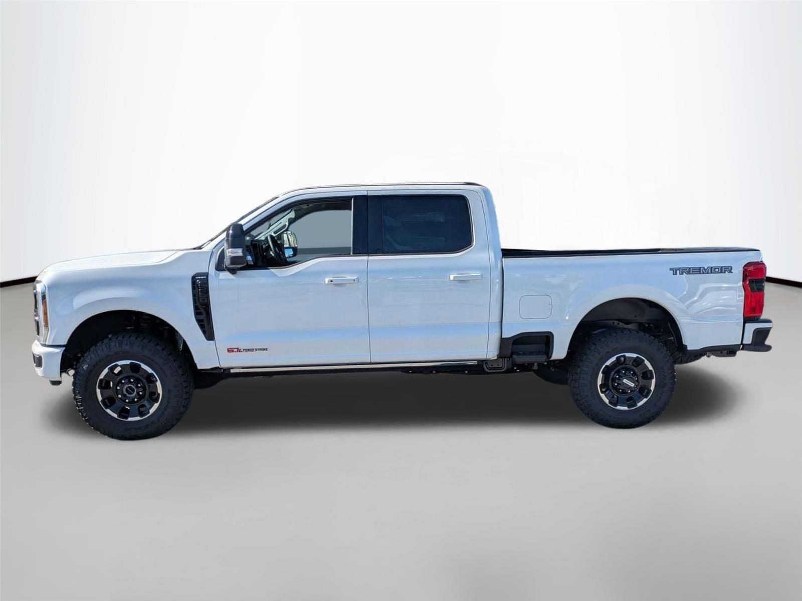 New 2026 Star White Metallic Tri-Coat Ford LARIAT image 8