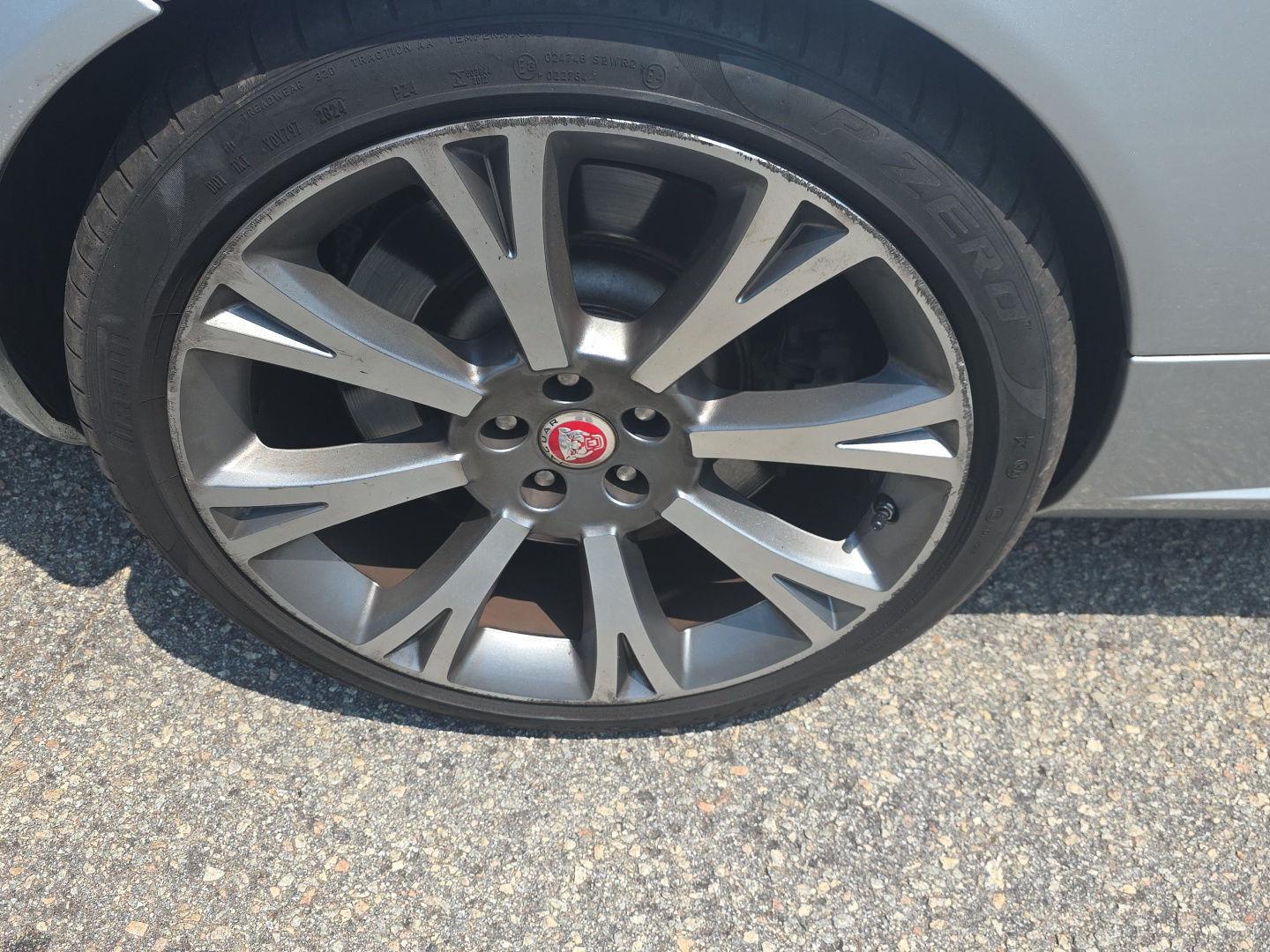 Used 2010 Liquid Silver Jaguar XKR image 9