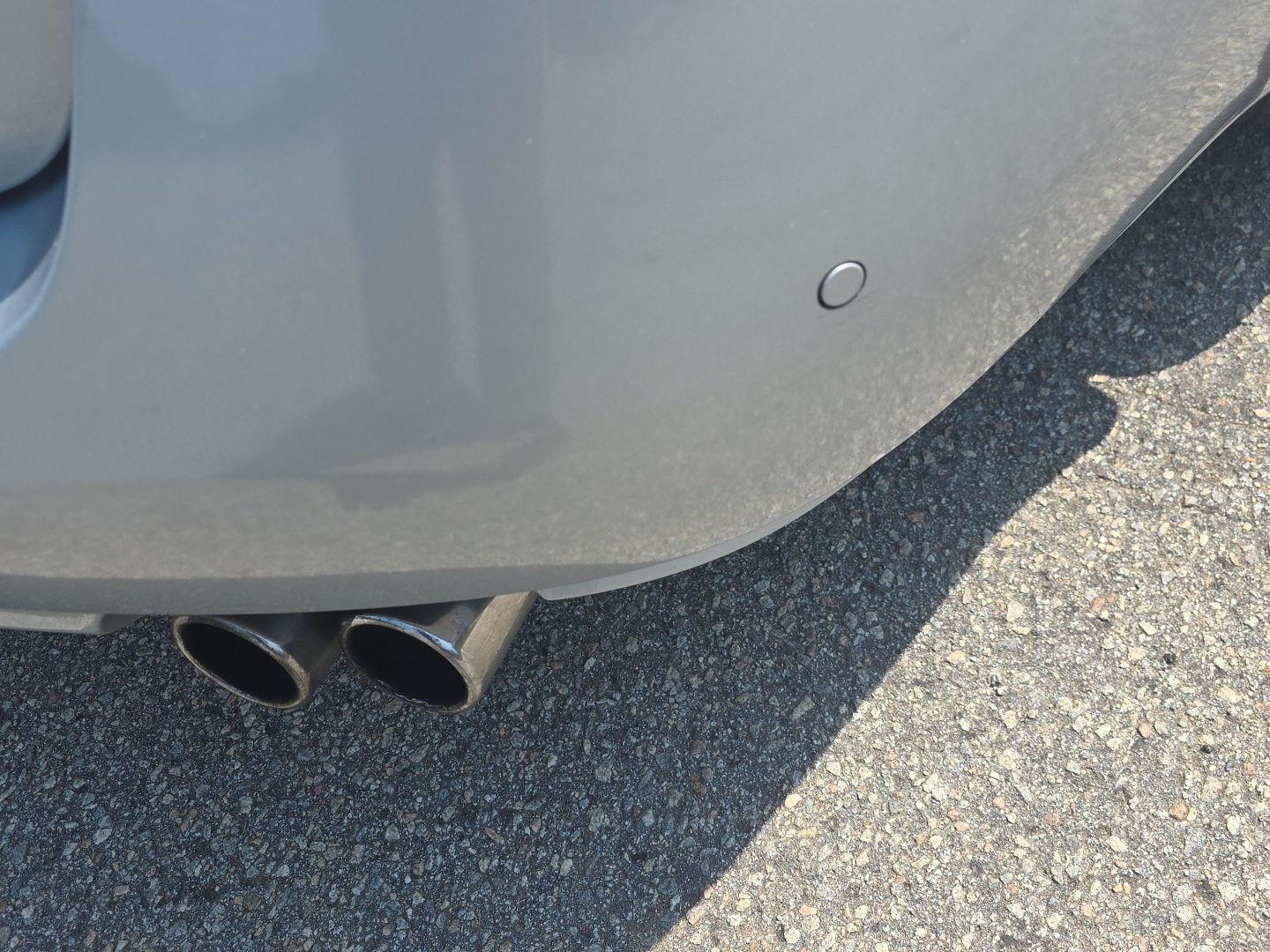 Used 2010 Liquid Silver Jaguar XKR image 12