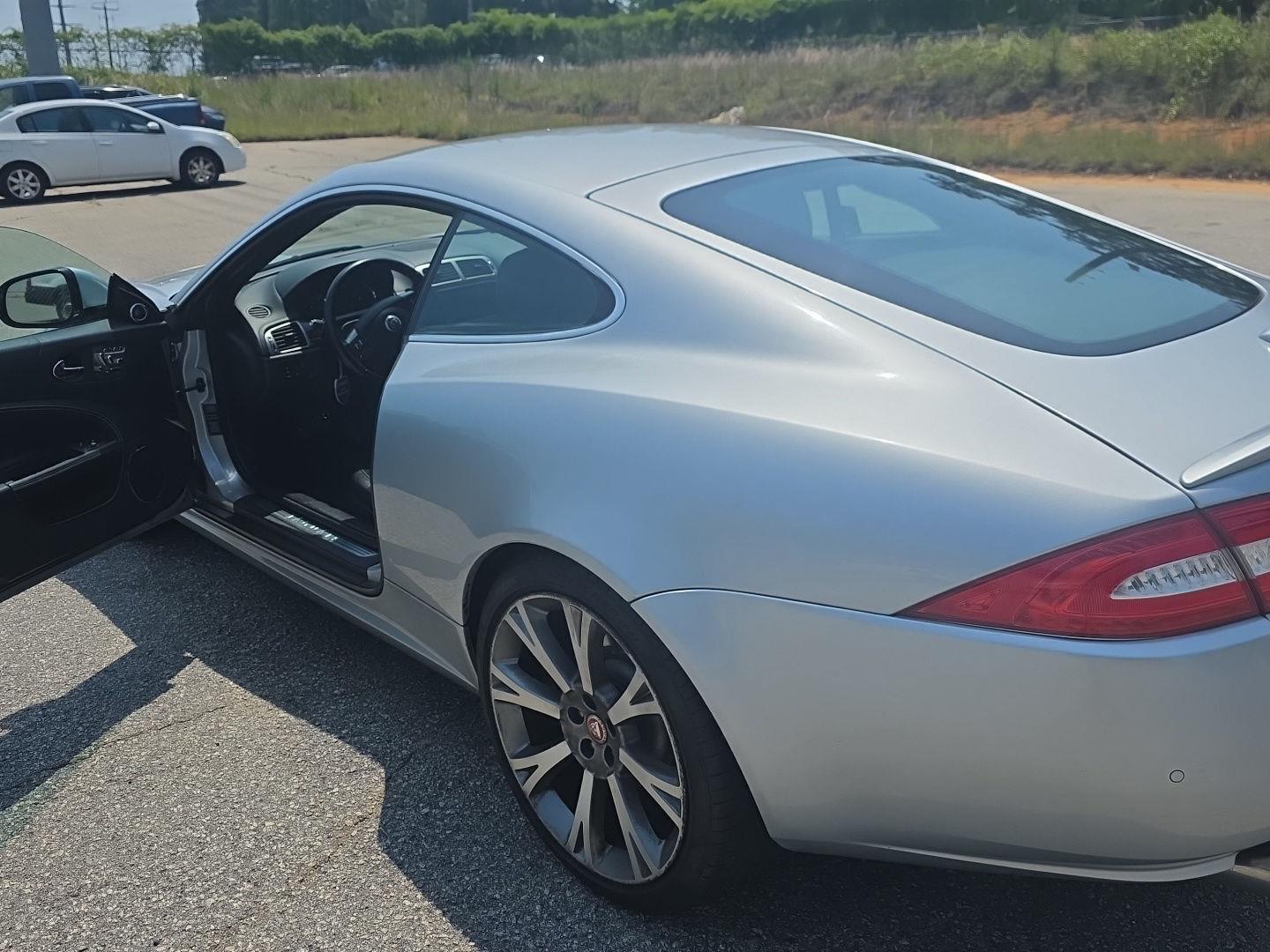 Used 2010 Liquid Silver Jaguar XKR image 16