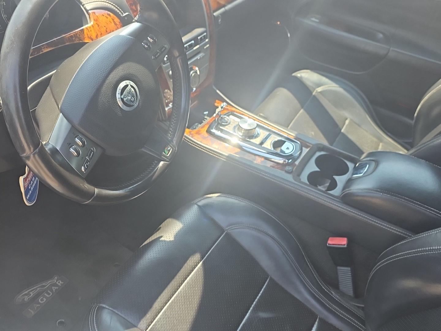 Used 2010 Liquid Silver Jaguar XKR image 18