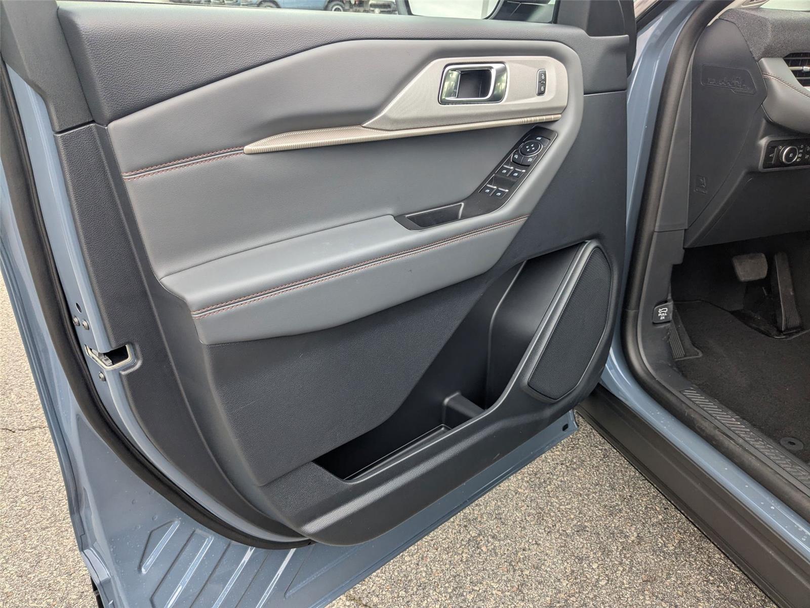 New 2026 Vapor Blue Metallic Ford Active w/200A Pkg image 11