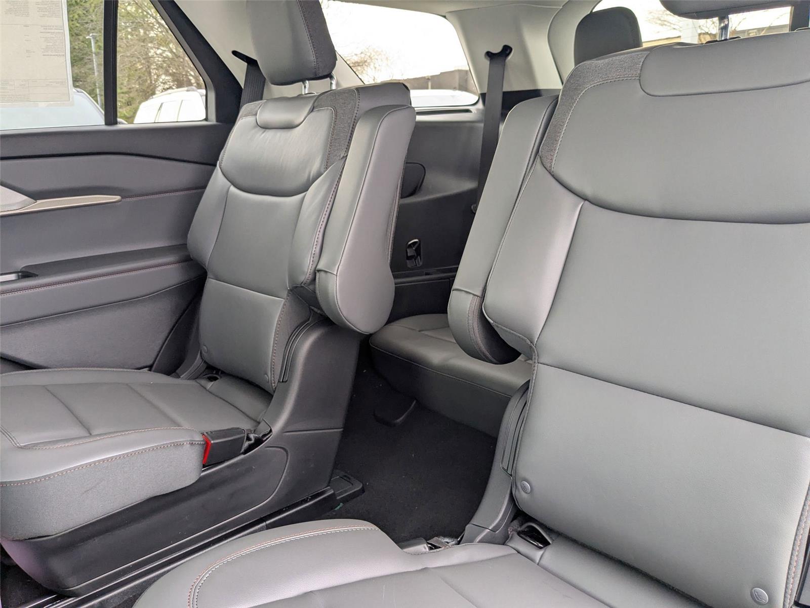 New 2026 Vapor Blue Metallic Ford Active w/200A Pkg image 28