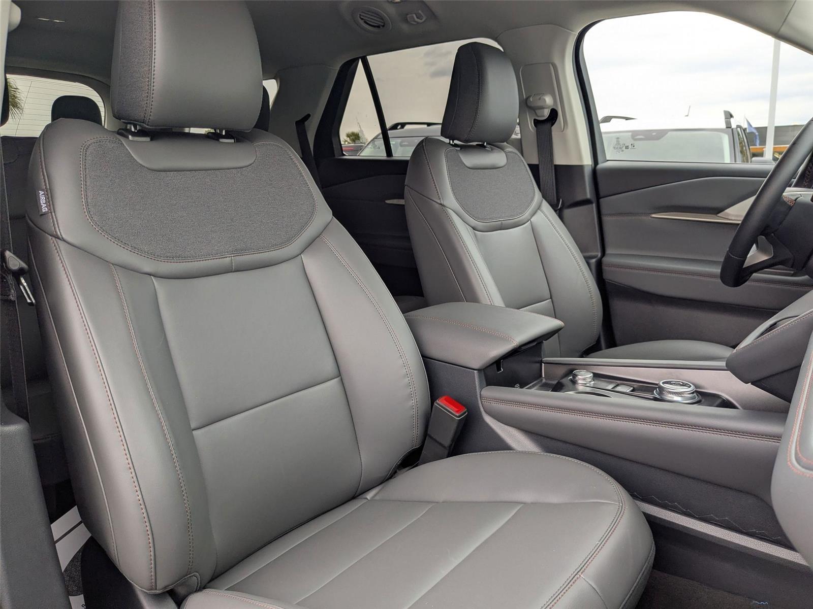 New 2026 Vapor Blue Metallic Ford Active w/200A Pkg image 35