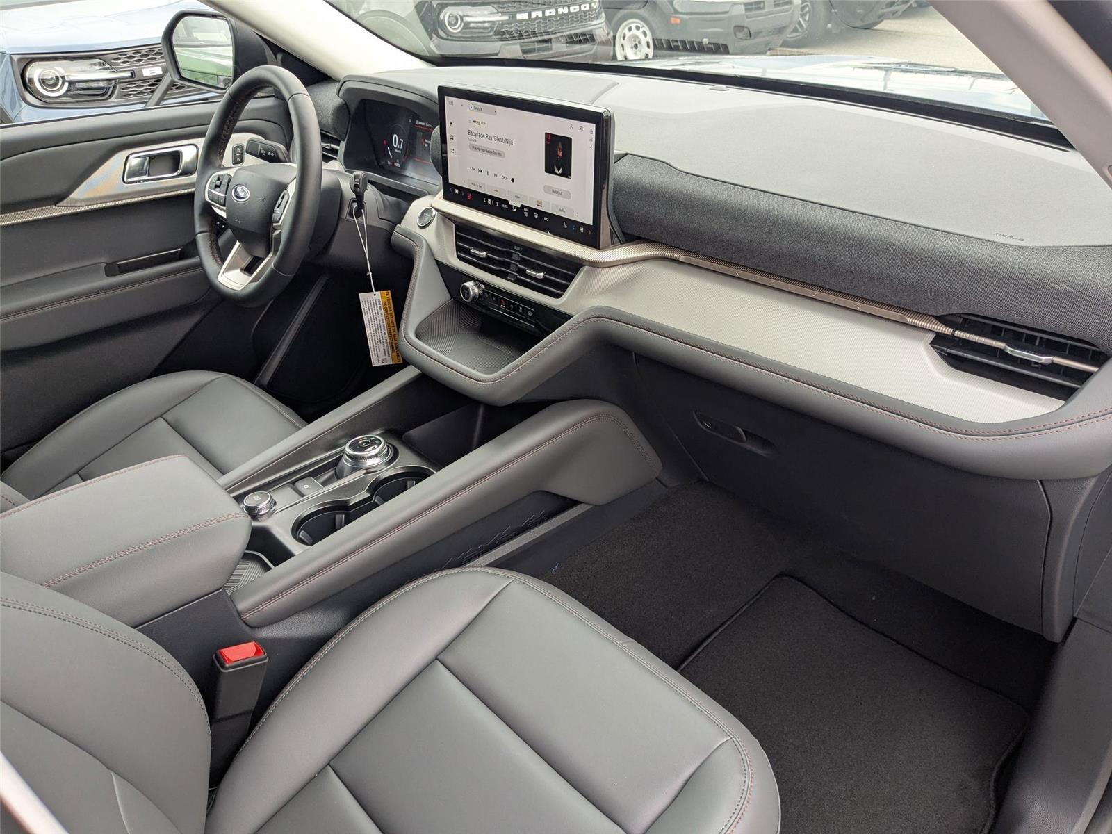 New 2026 Vapor Blue Metallic Ford Active w/200A Pkg image 37