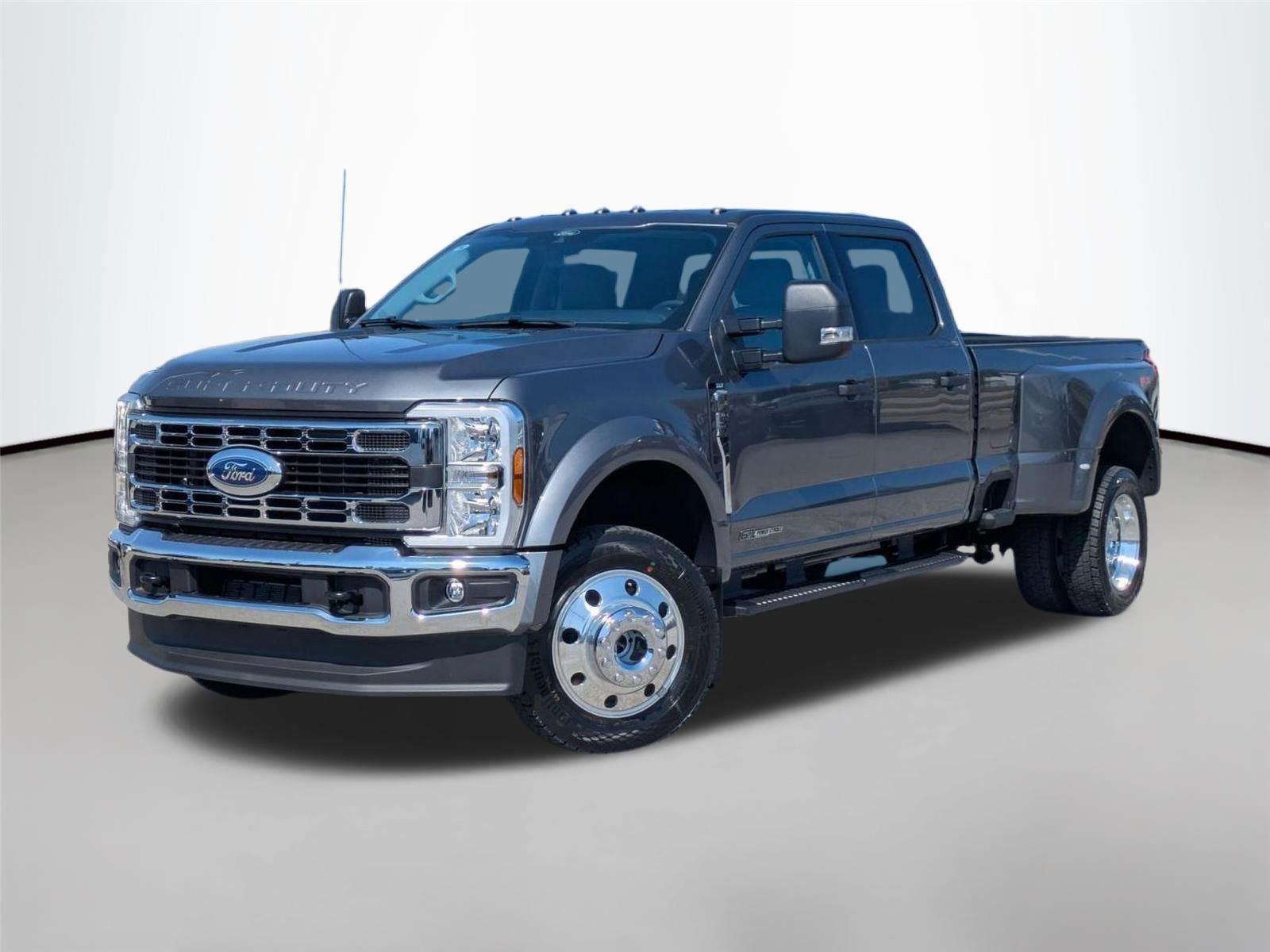 2026 Ford F-450 Super Duty XLT Crew Cab LB DRW 4WD