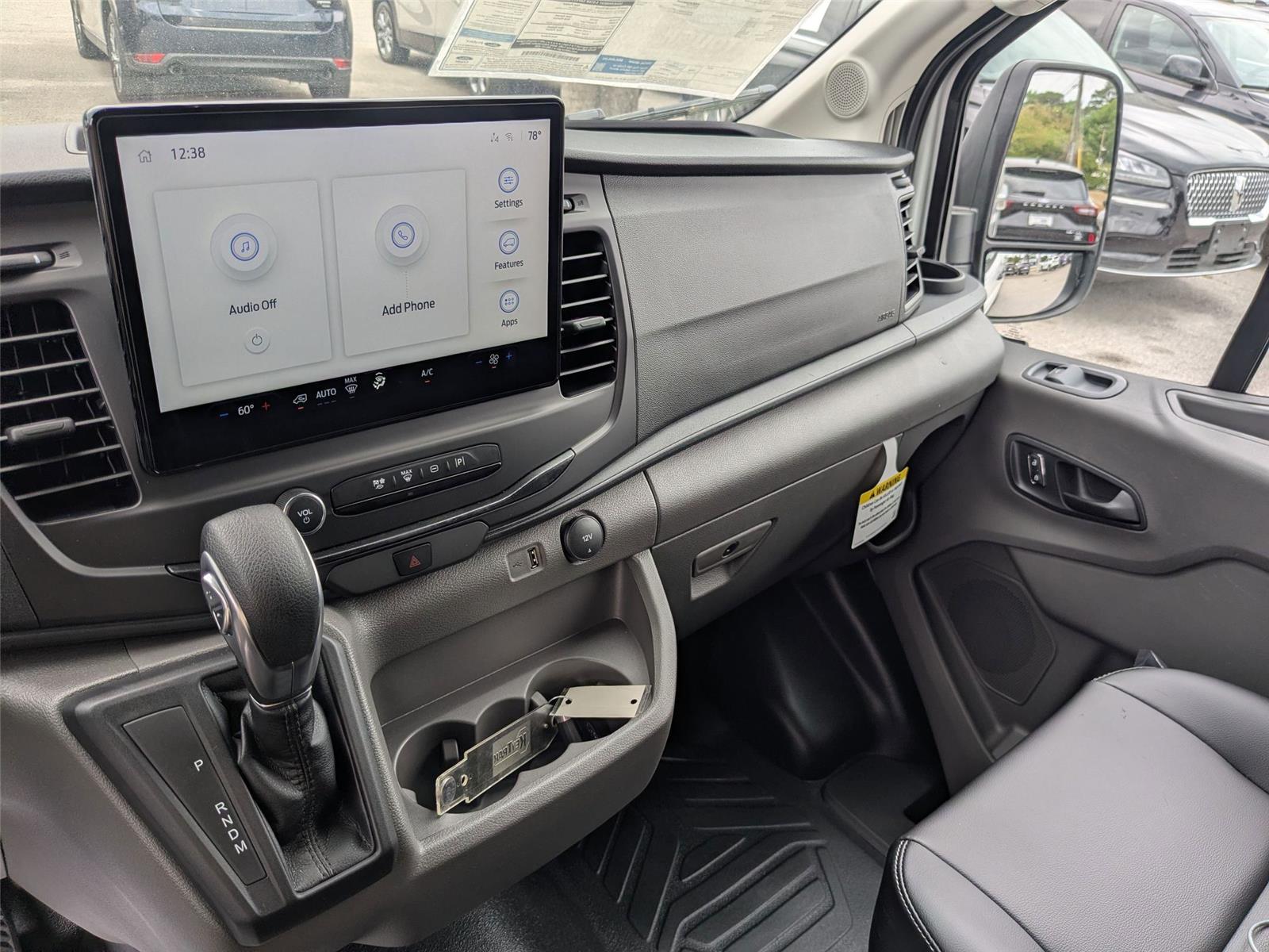 New 2026 Oxford White Ford T350 image 19