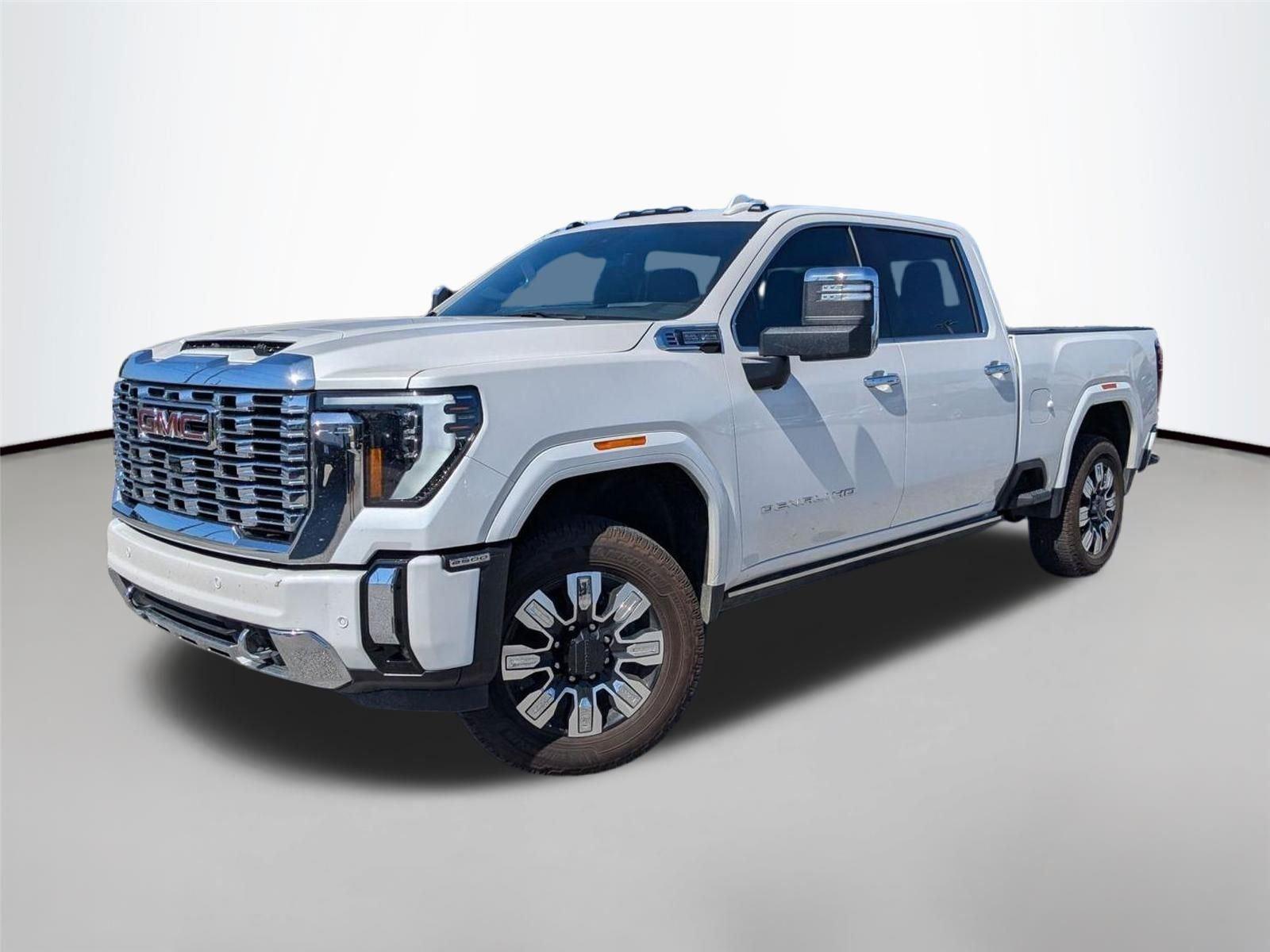 White Frost Tricoat 2024 GMC Sierra 2500HD Denali Crew Cab 4WD Pickup Truck Four-Wheel Drive Automatic