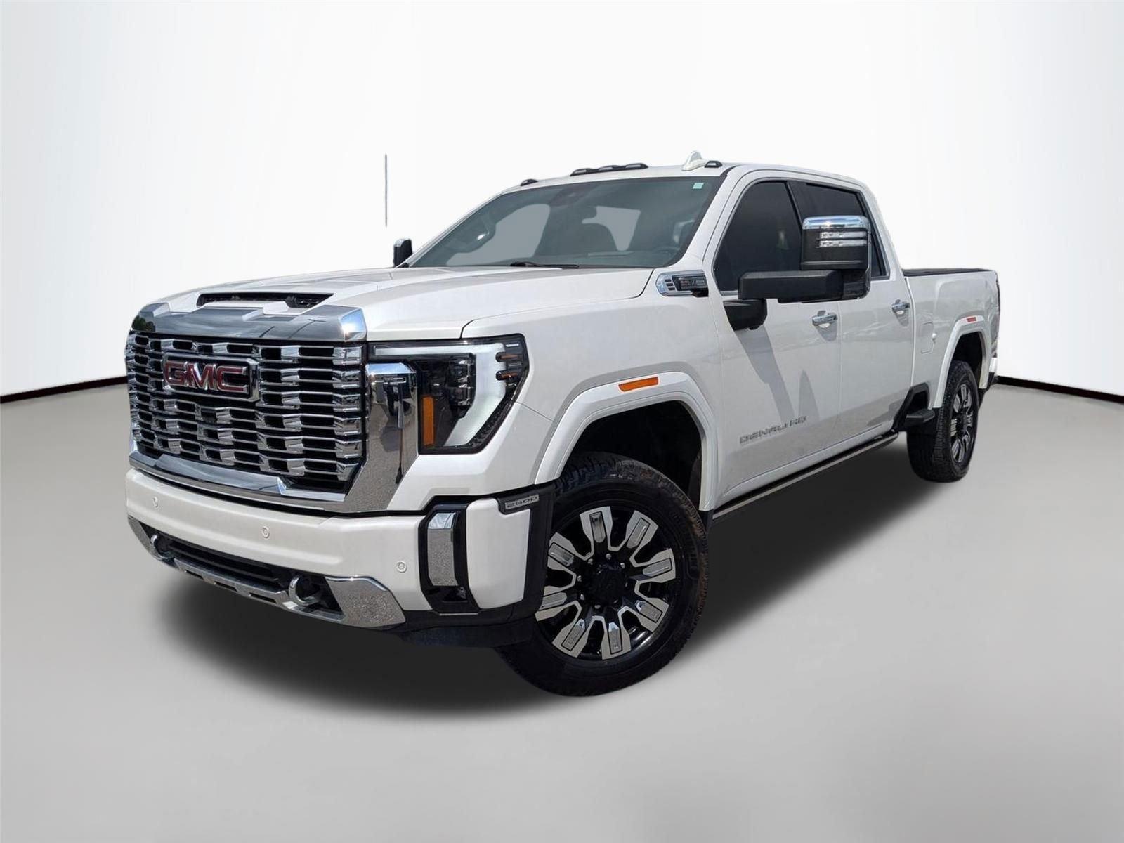 White Frost Tricoat 2024 GMC Sierra 2500HD Denali Crew Cab 4WD Pickup Truck Four-Wheel Drive Automatic