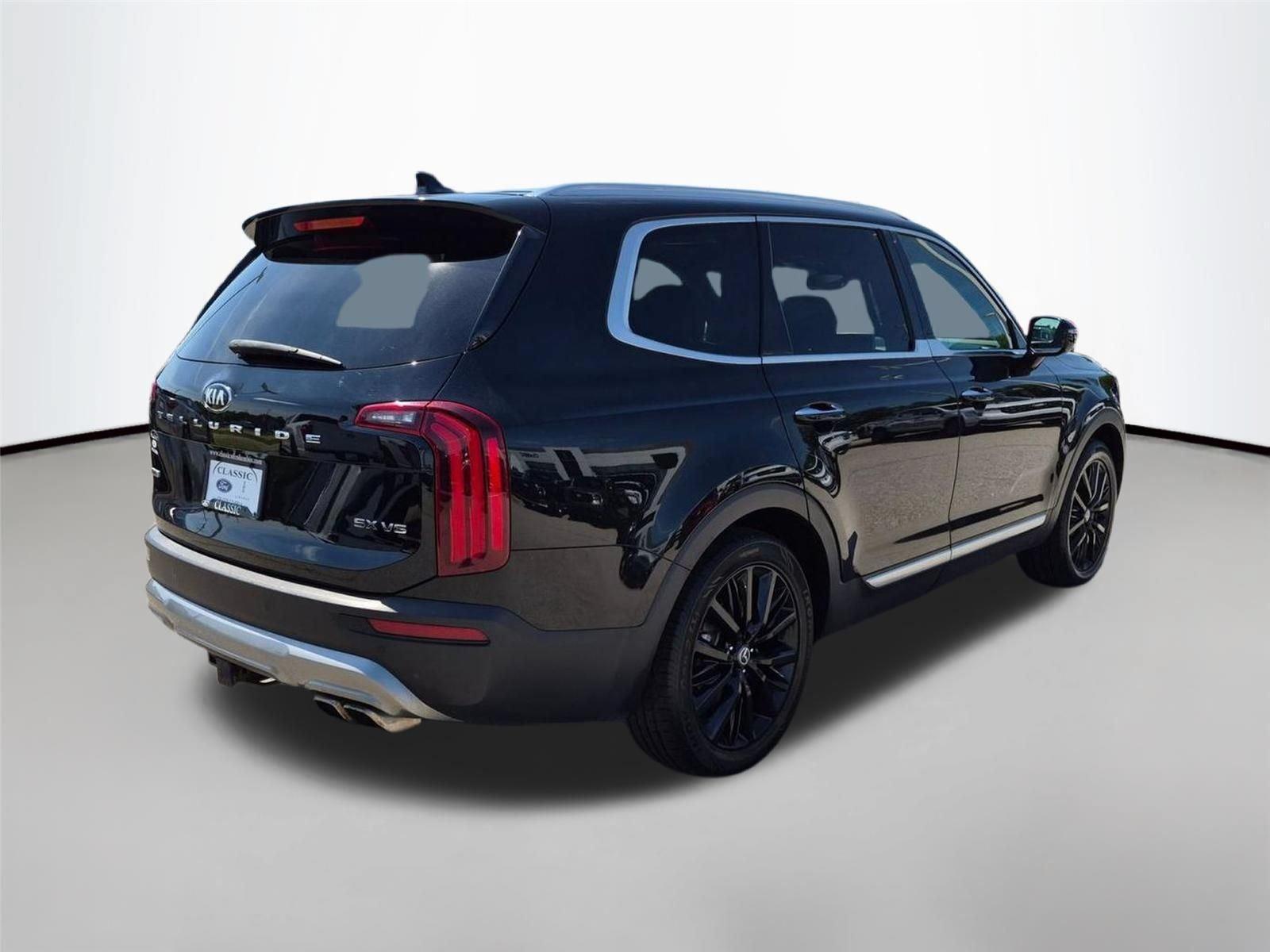 Used 2020 Ebony Black Kia SX image 5