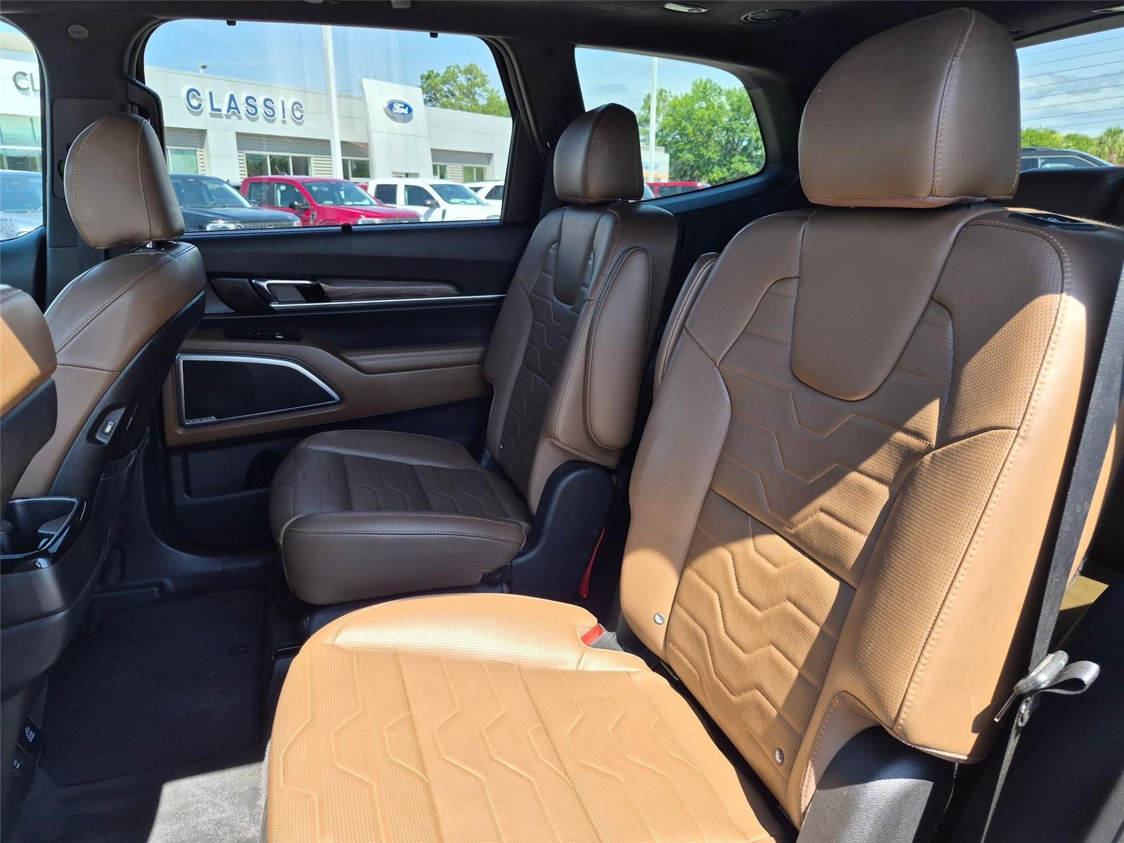Used 2020 Ebony Black Kia SX image 27