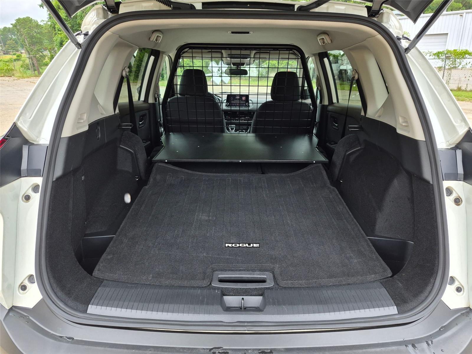 Used 2022 Pearl White Tricoat Nissan SV image 26
