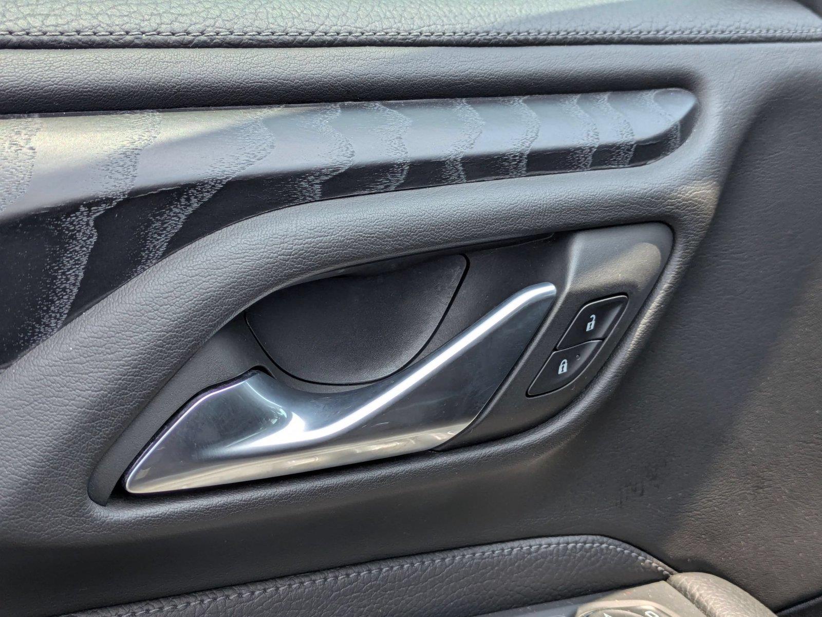 Used 2022 Onyx Black GMC Denali image 13