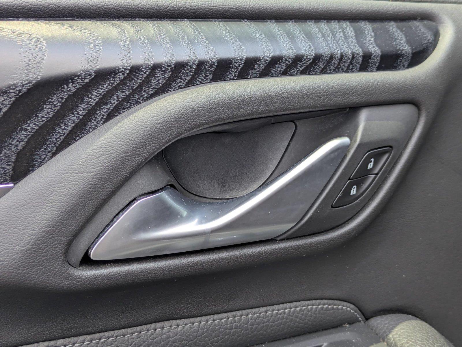 Used 2022 Onyx Black GMC Denali image 28