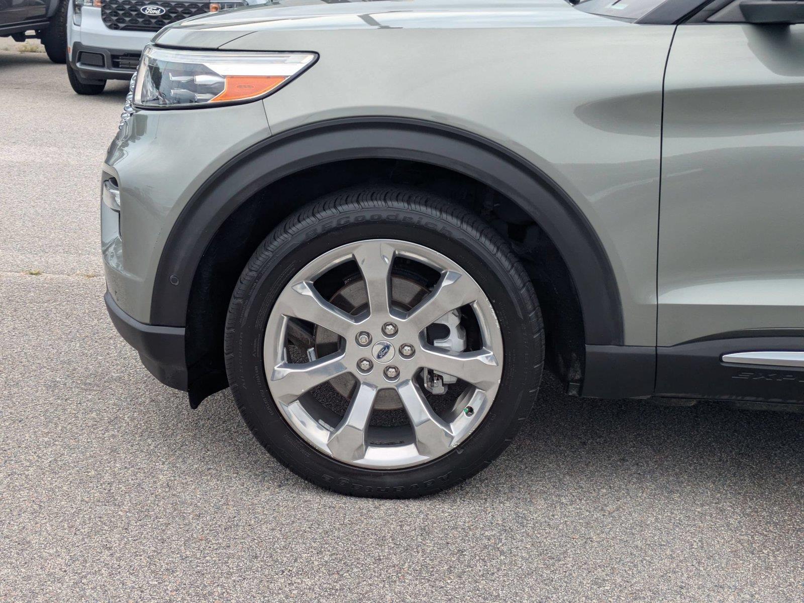 Used 2020 Silver Spruce Metallic Ford Platinum image 10