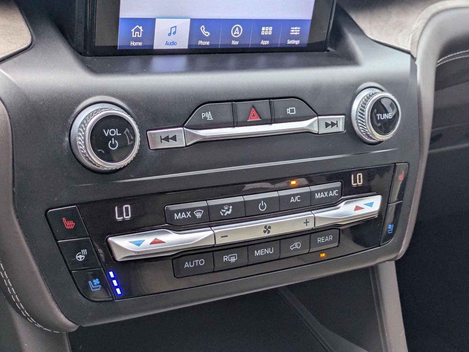 Used 2020 Silver Spruce Metallic Ford Platinum image 21