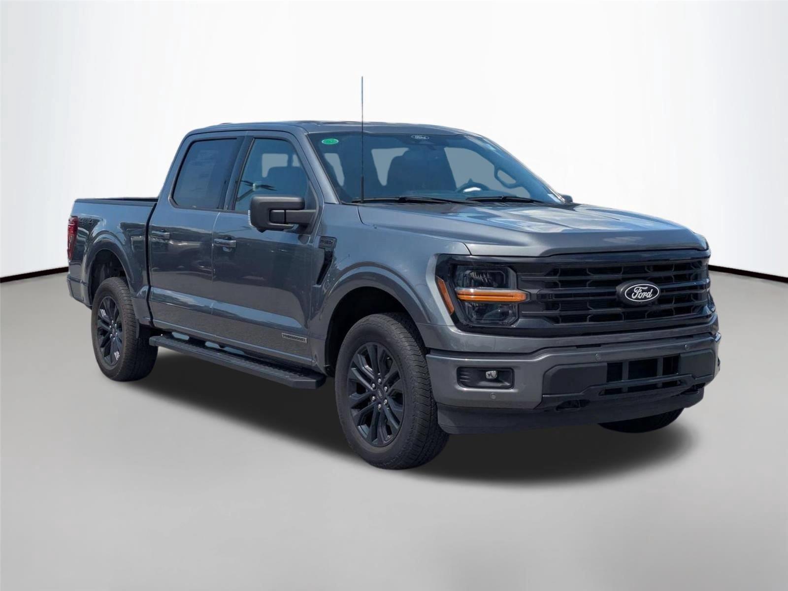 New 2024 Carbonized Gray Metallic Ford XLT image 3