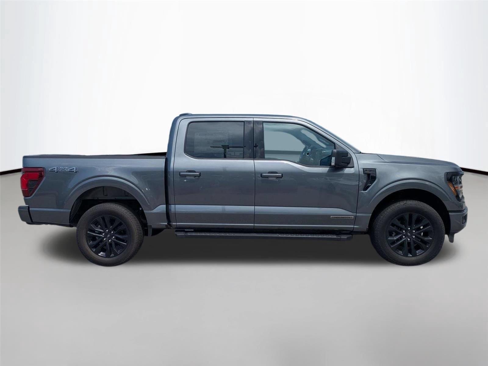 New 2024 Carbonized Gray Metallic Ford XLT image 4