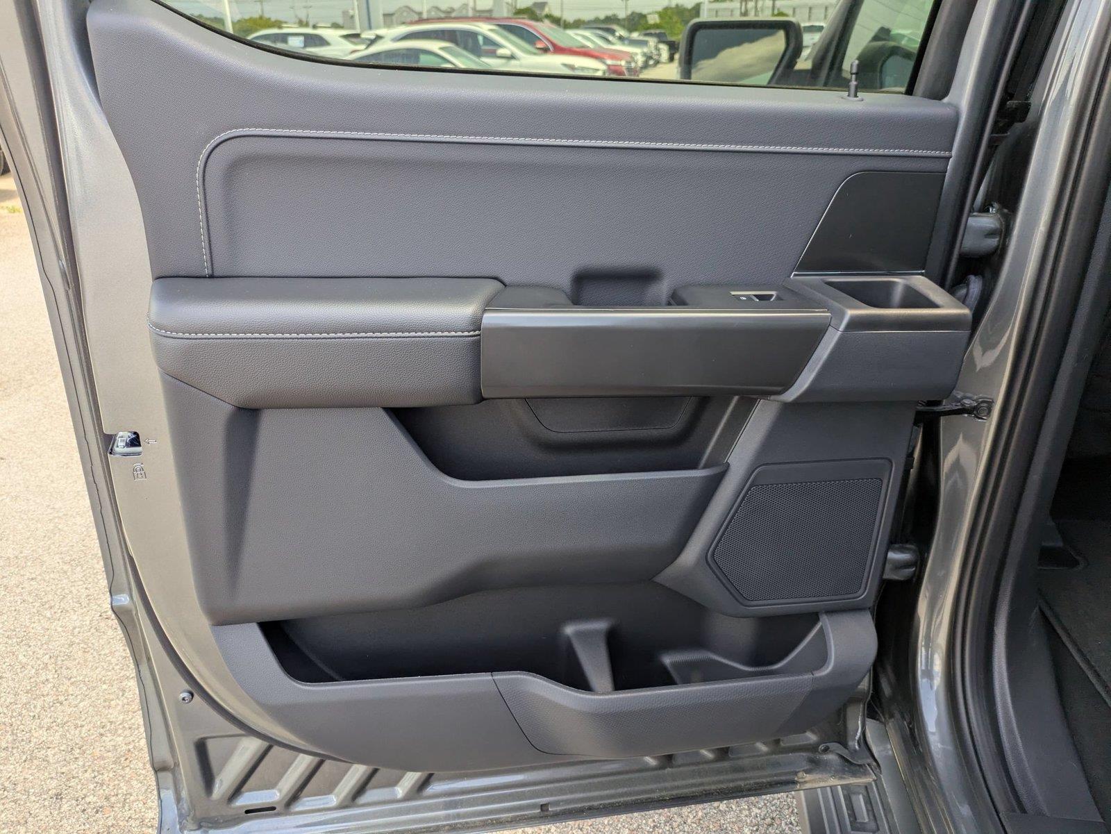 New 2024 Carbonized Gray Metallic Ford XLT image 23