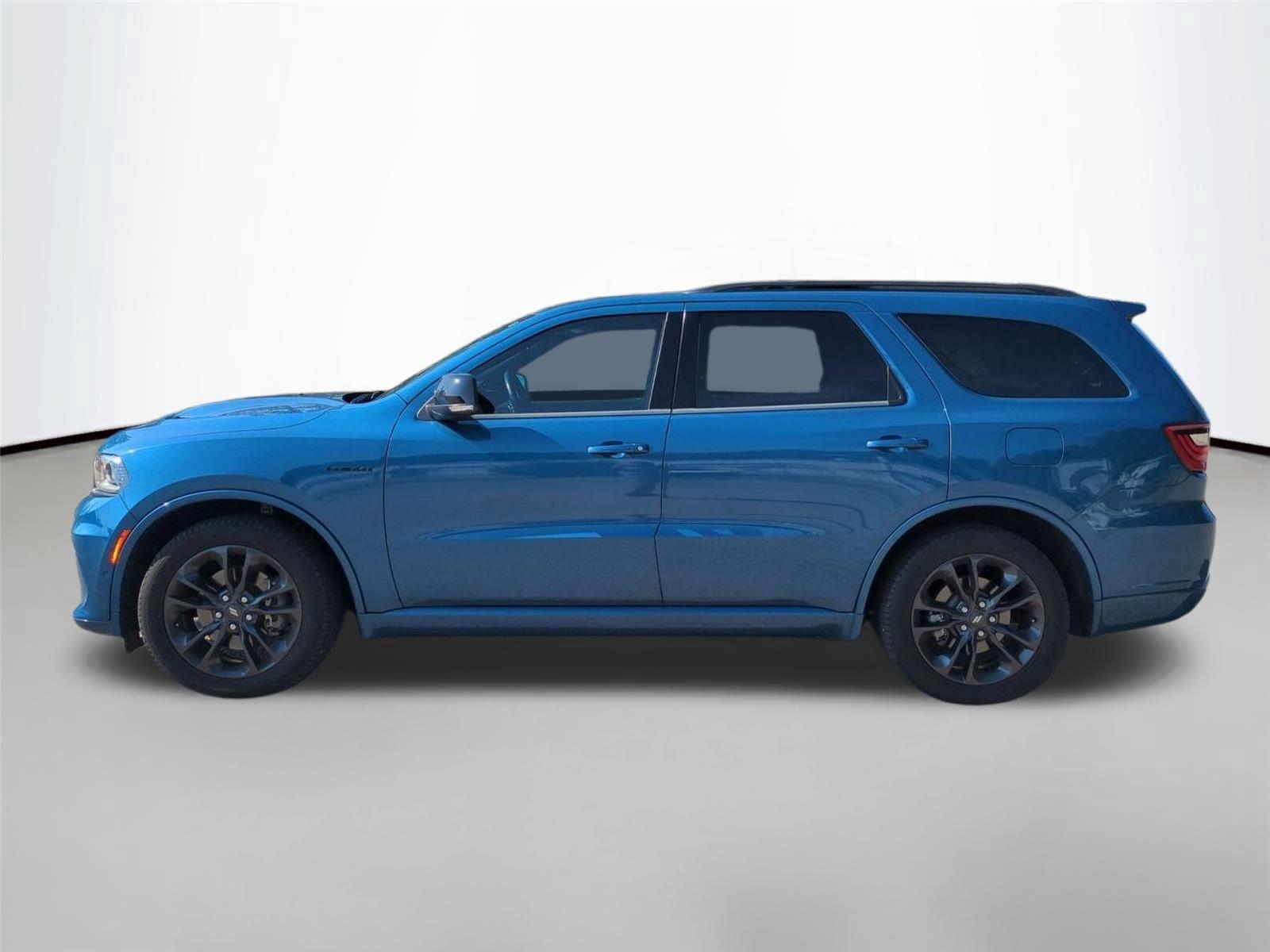 Used 2023 Frostbite Pearlcoat Dodge R/T Plus image 2