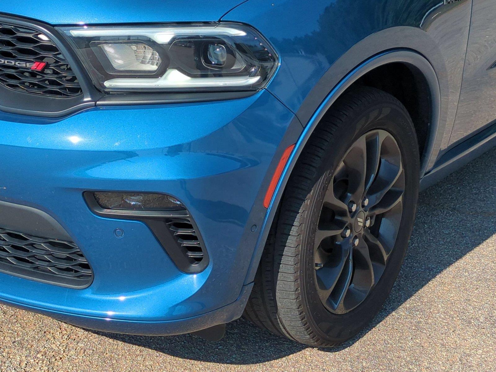 Used 2023 Frostbite Pearlcoat Dodge R/T Plus image 7