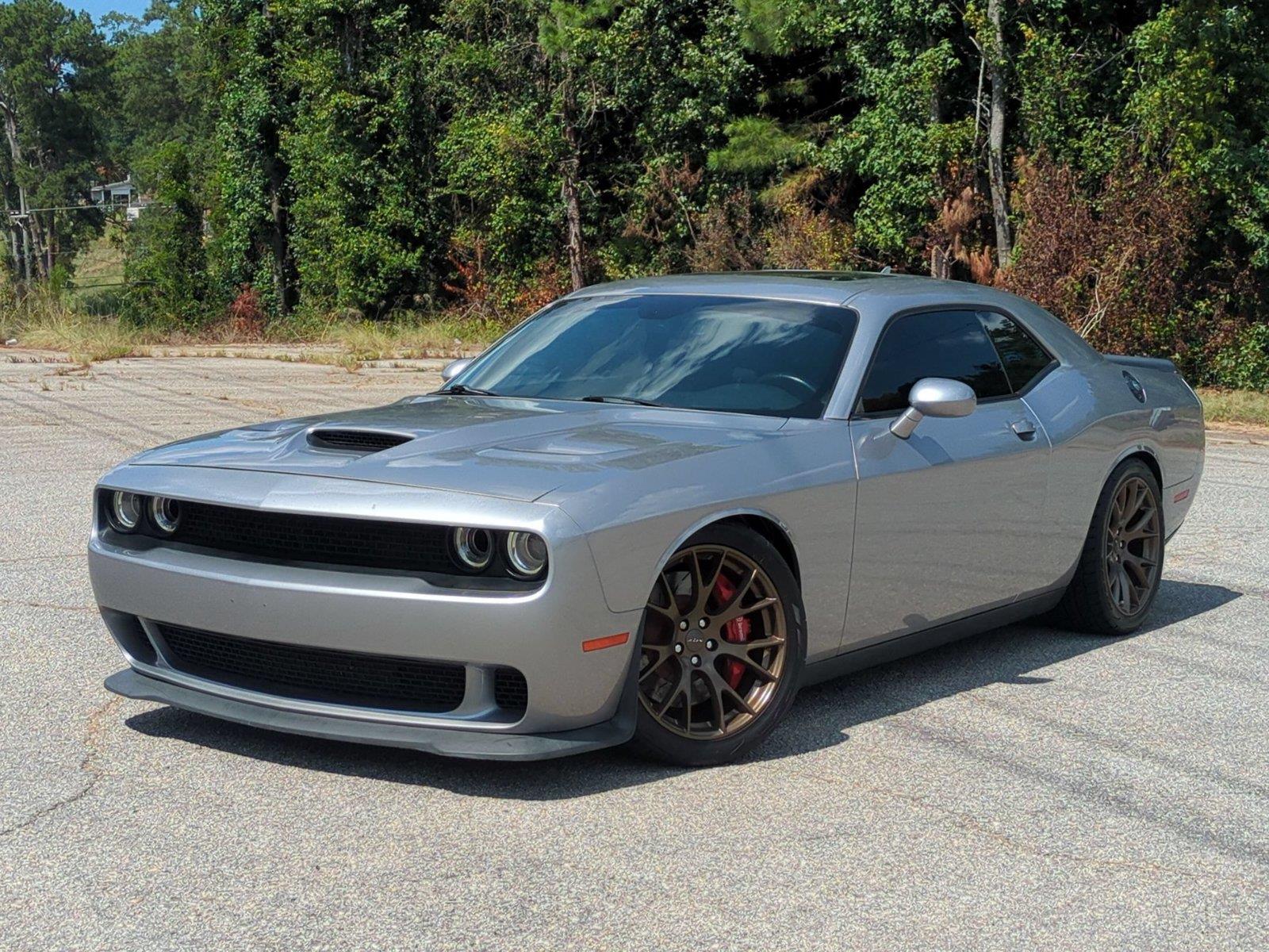 Silver (Billet Clearcoat) 2017 Dodge Challenger Coupe Rear-Wheel Drive 6-Speed Manual