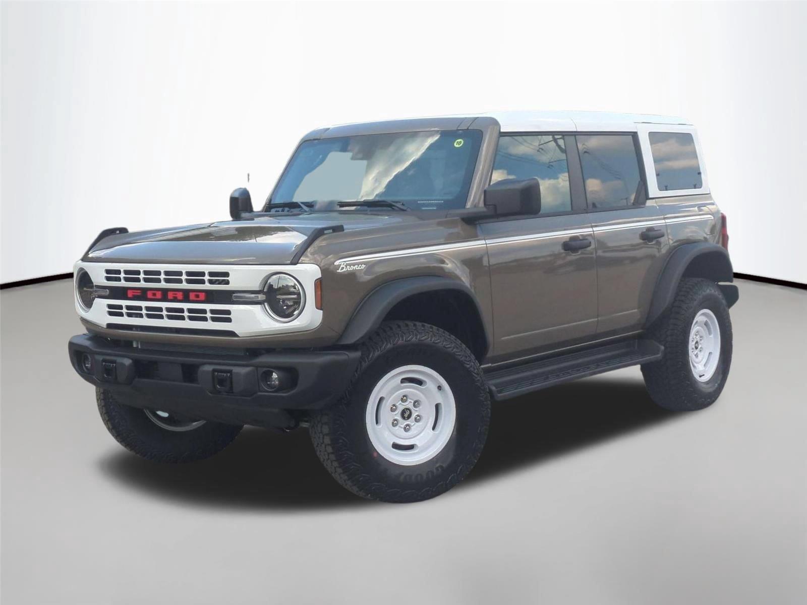Marsh Gray 2026 Ford Bronco SUV / Crossover Four-Wheel Drive 7-Speed Manual