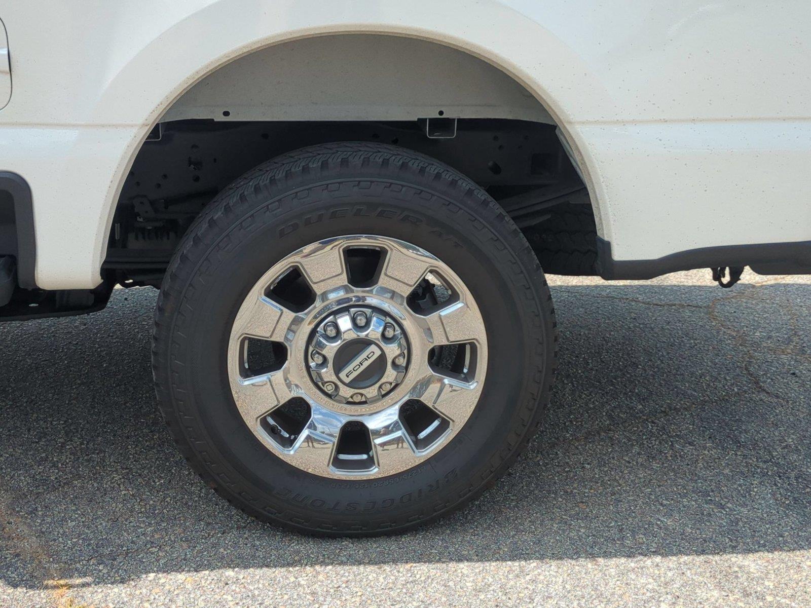 Used 2026 Oxford White Ford LARIAT image 10