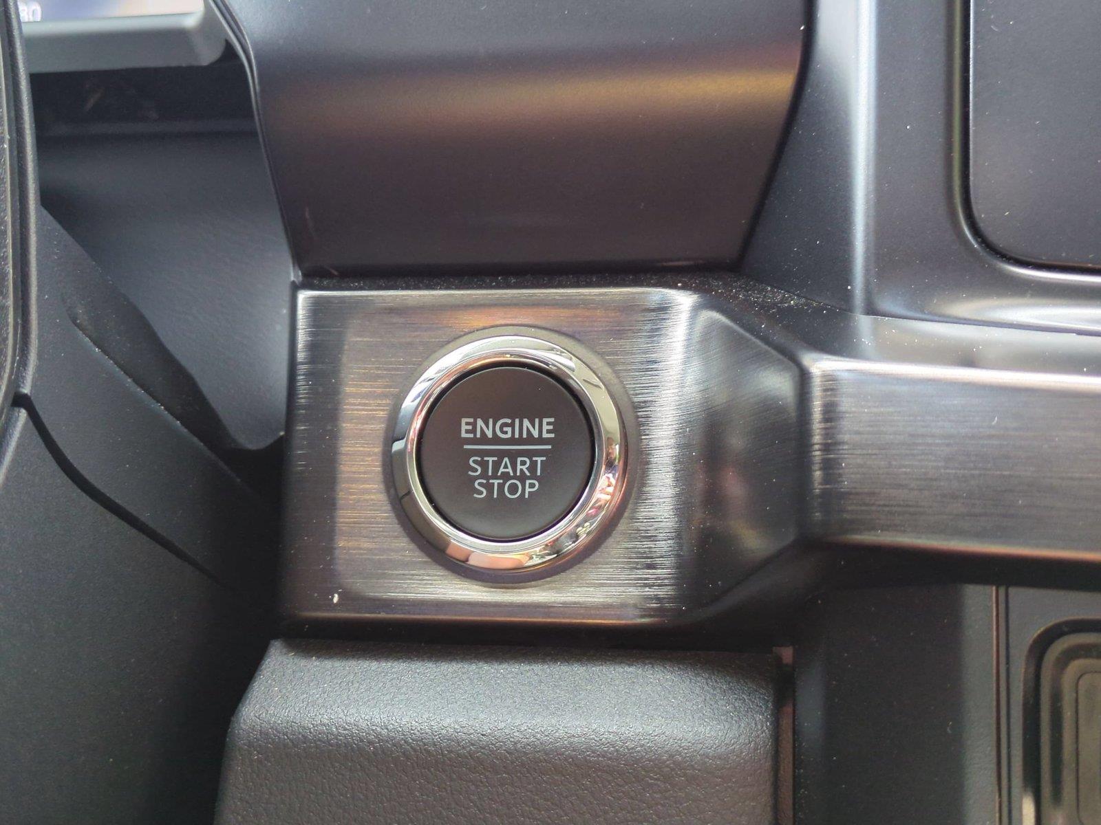 Used 2026 Oxford White Ford LARIAT image 25