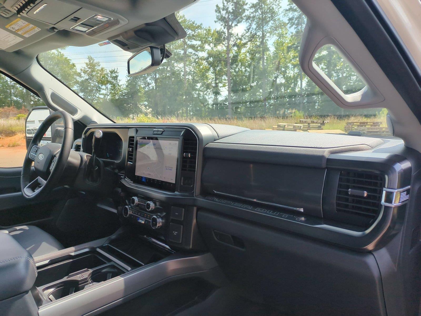 Used 2026 Oxford White Ford LARIAT image 33