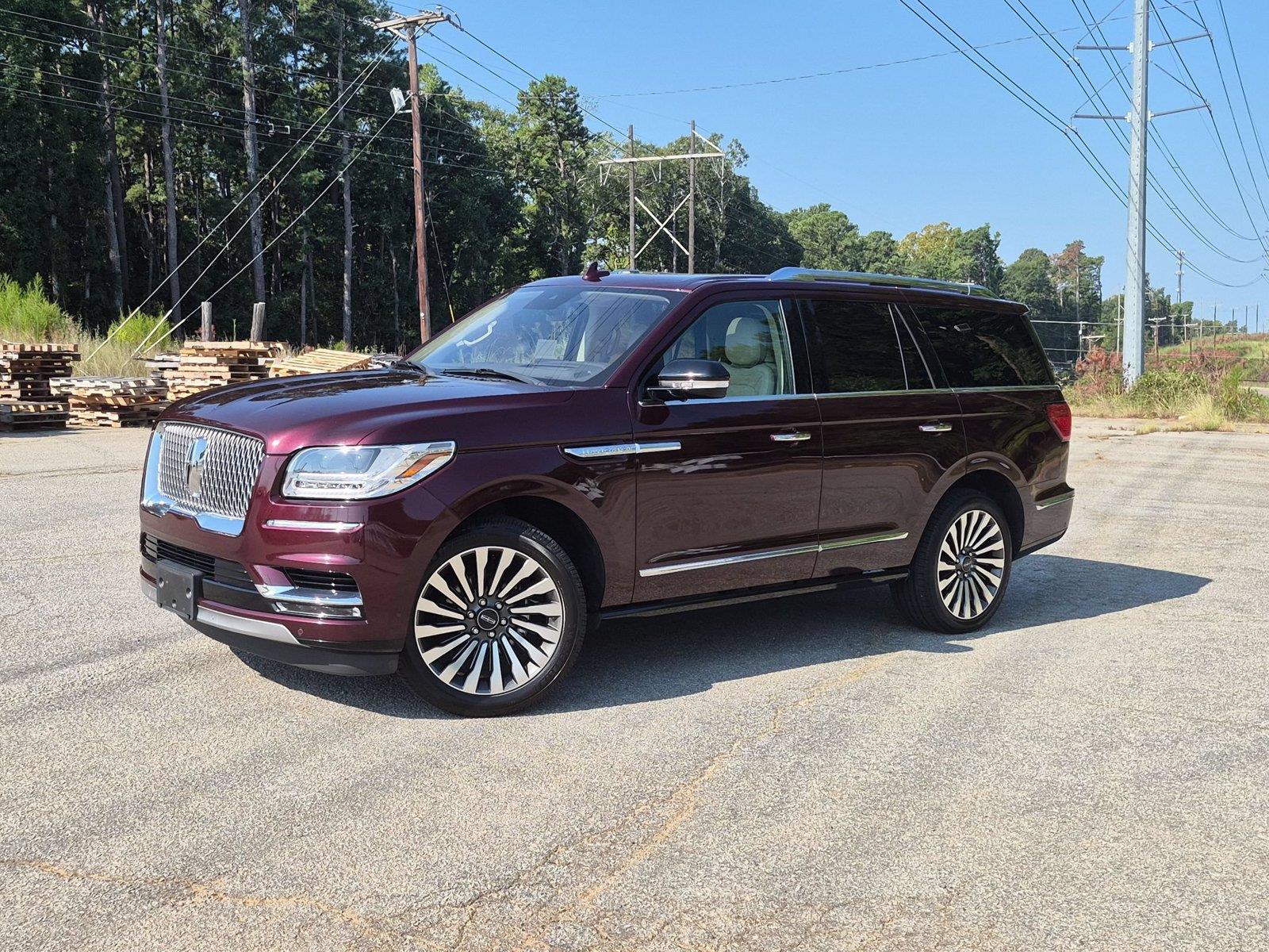 Red (Burgundy Velvet Metallic Tinted Clearcoat) 2019 Lincoln Navigator SUV / Crossover Four-Wheel Drive Automatic