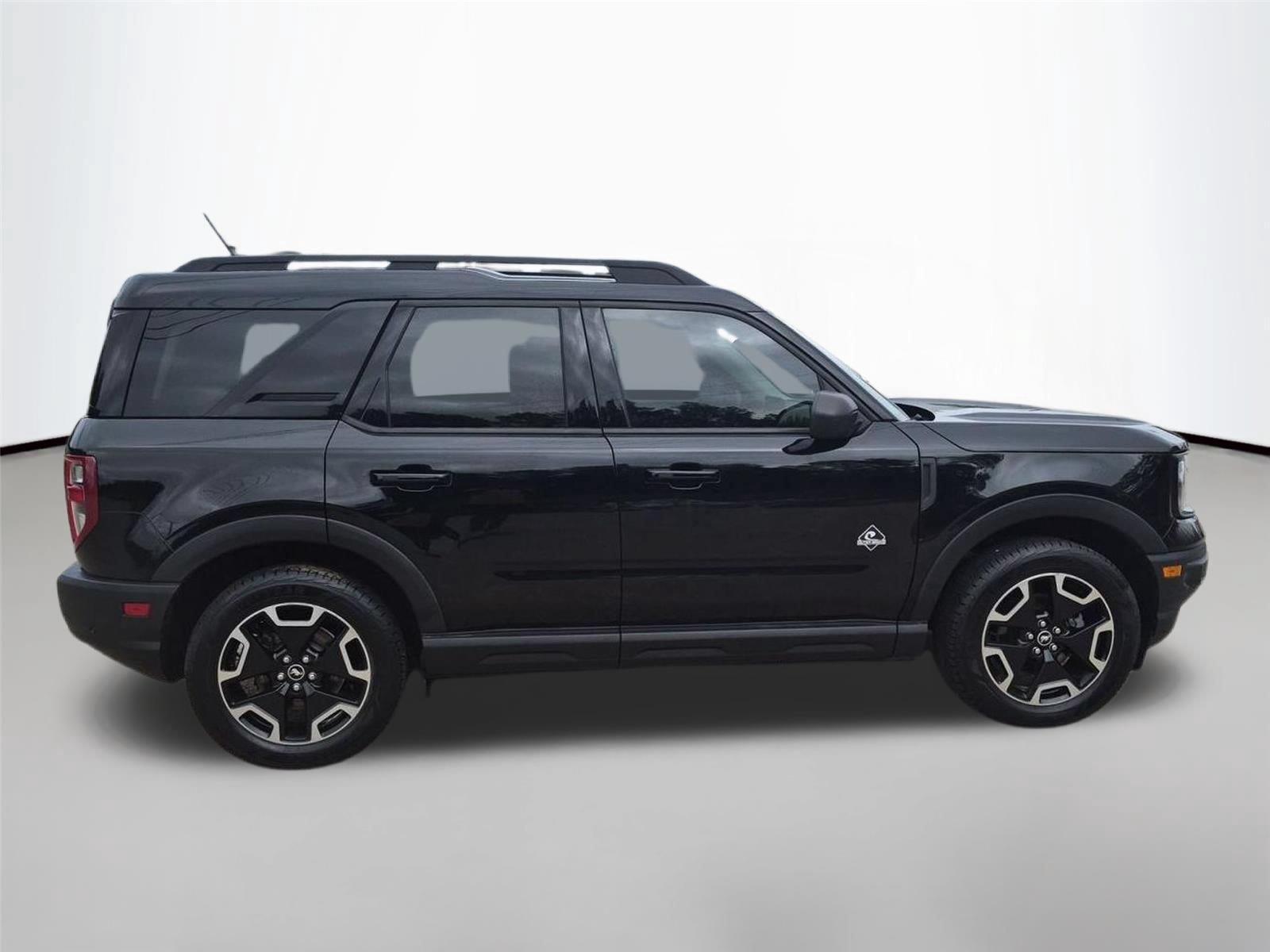 Used 2021 Shadow Black Ford Outer Banks image 6