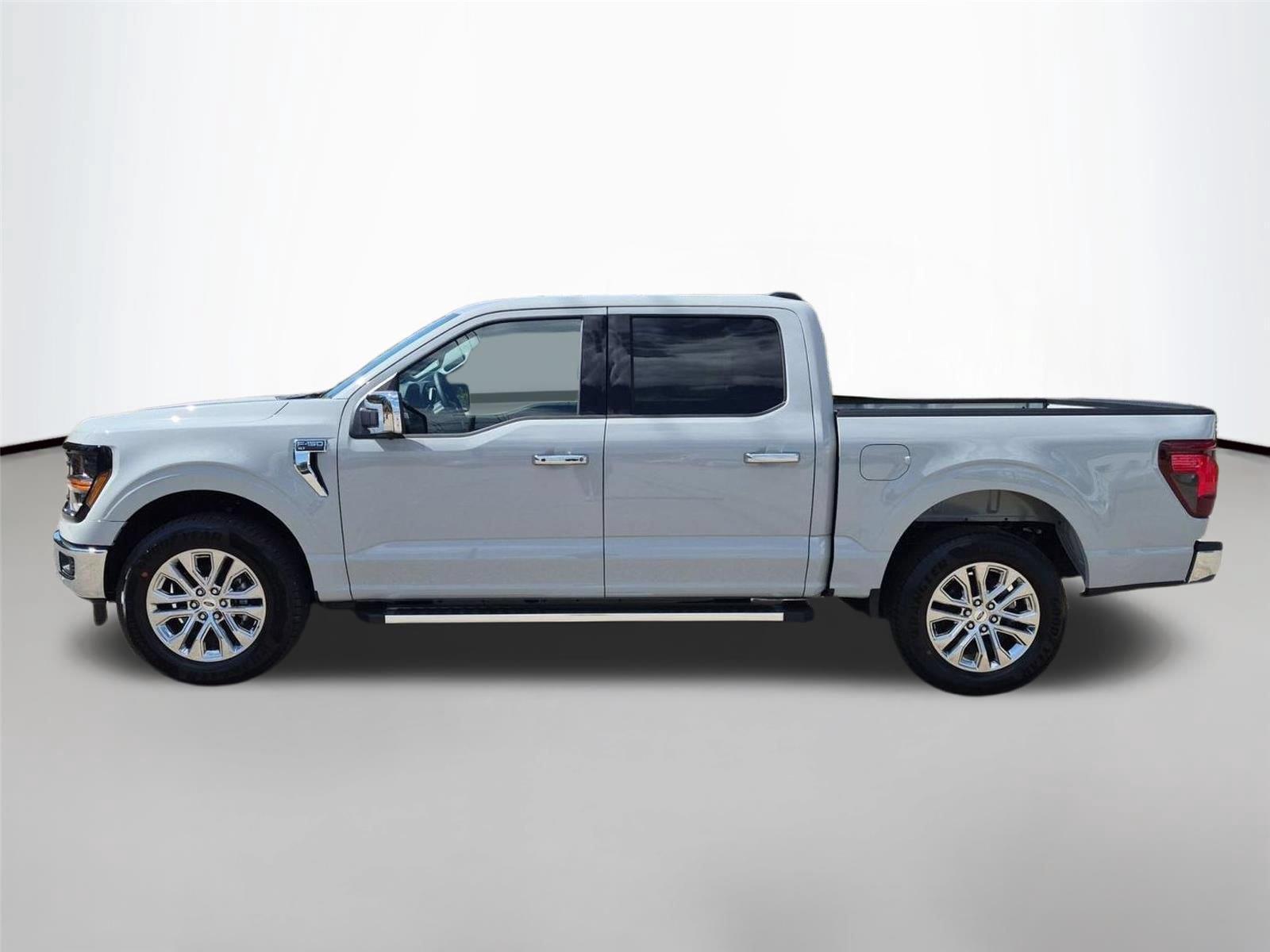 New 2026 Avalanche Ford XLT image 2