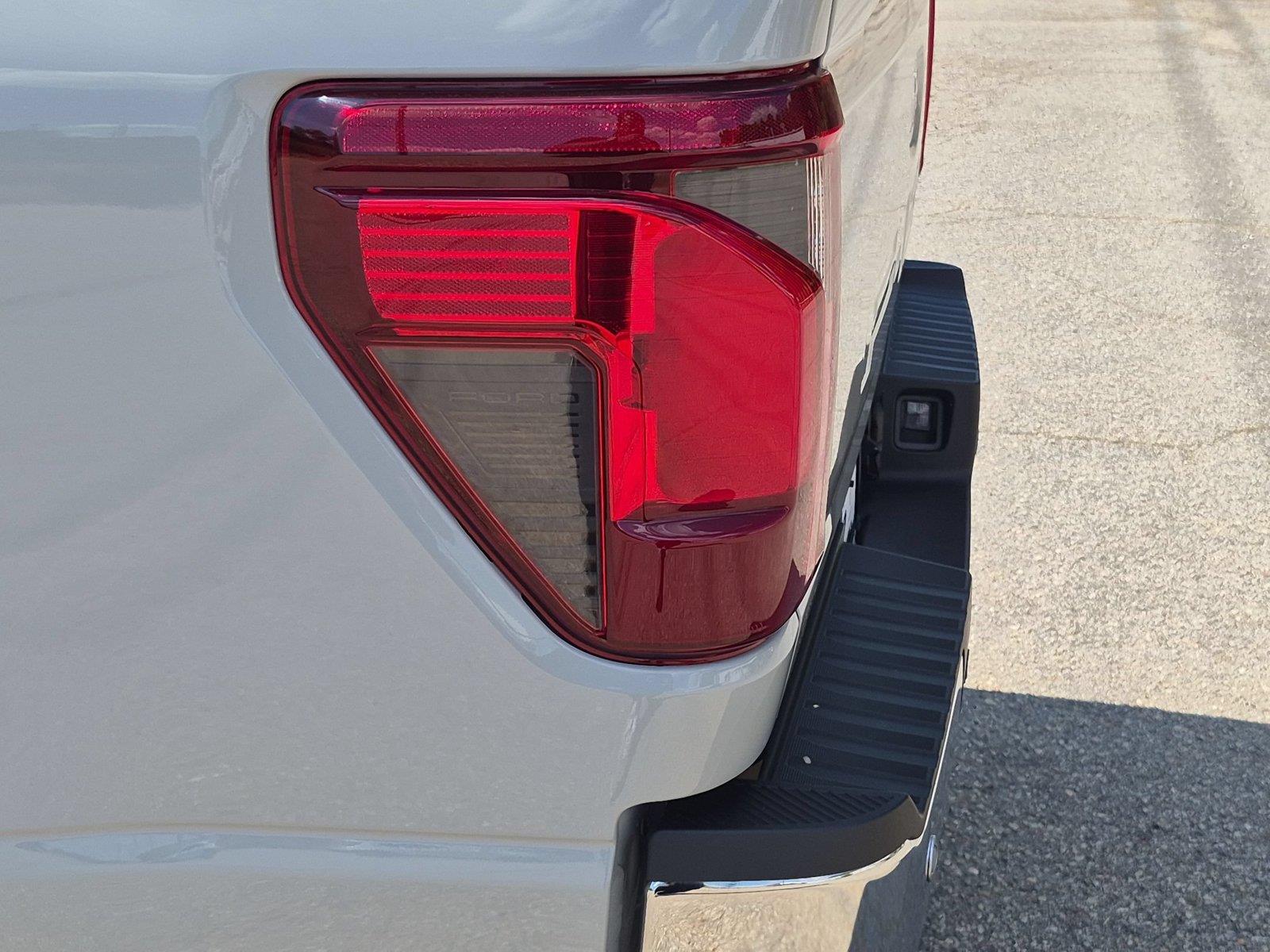 New 2026 Avalanche Ford XLT image 11